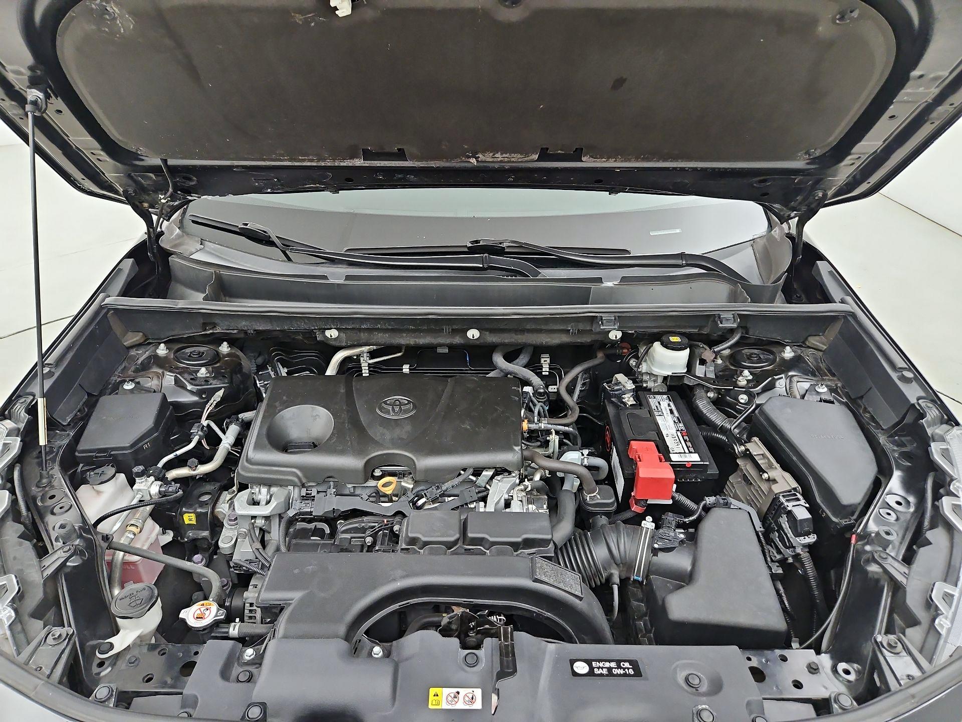 Thumbnail: 2021 Toyota RAV4 - 20