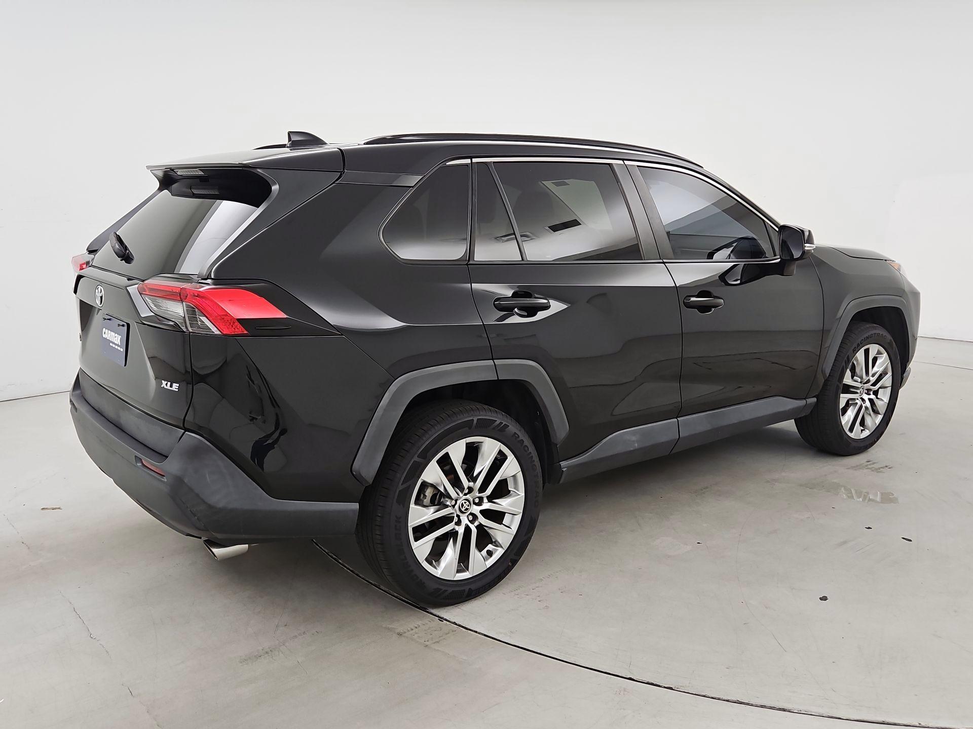 Thumbnail: 2021 Toyota RAV4 - 5