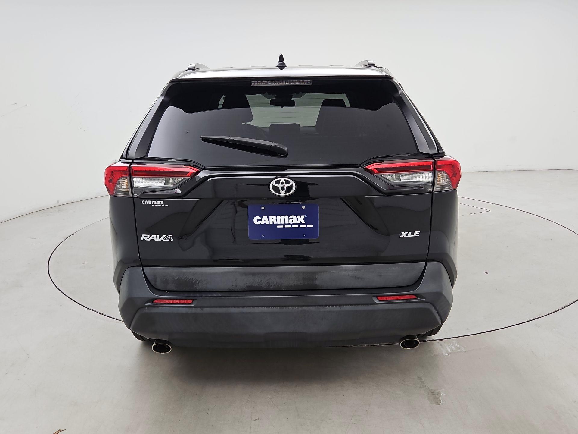 Thumbnail: 2021 Toyota RAV4 - 6