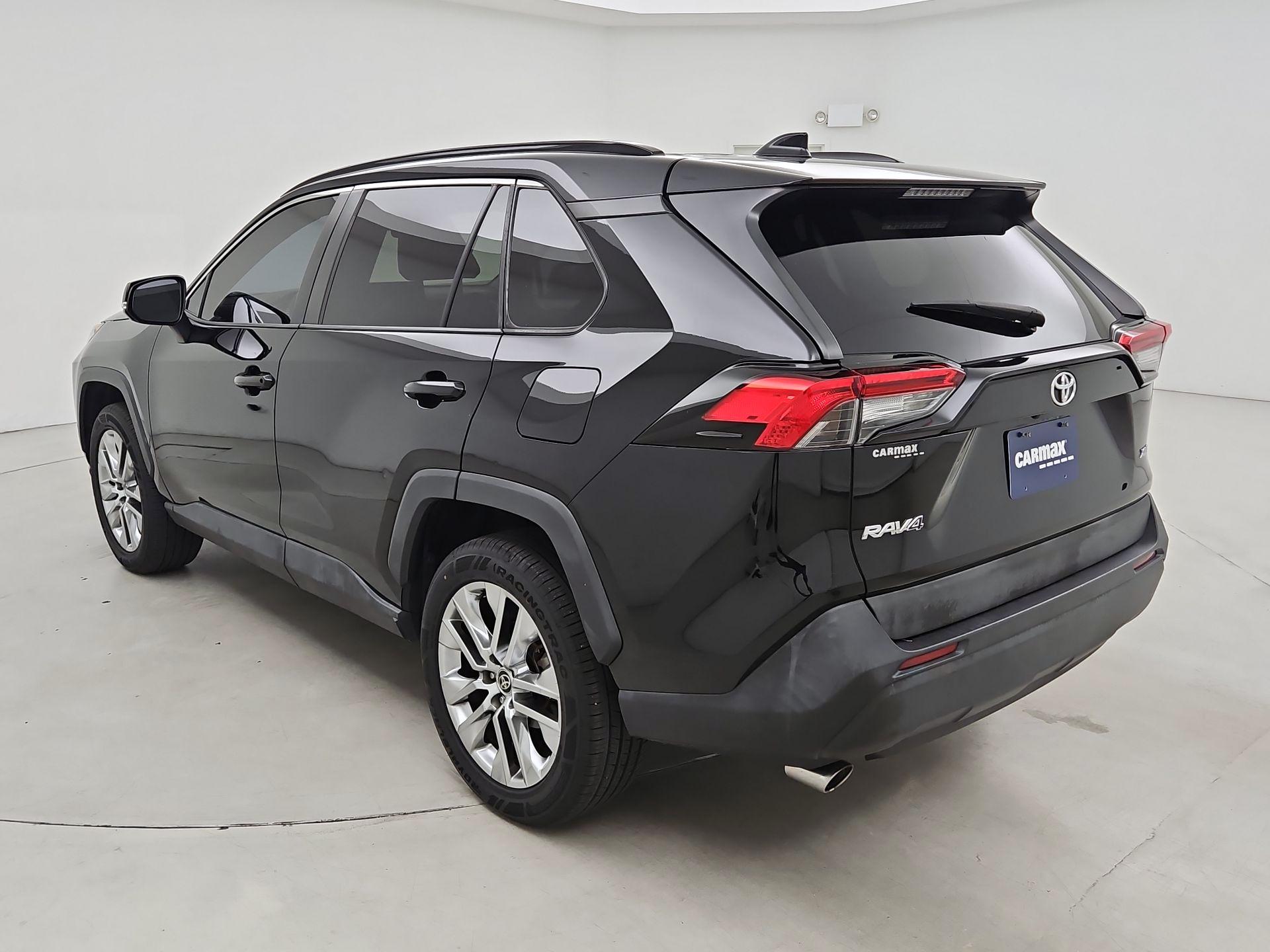 Thumbnail: 2021 Toyota RAV4 - 7