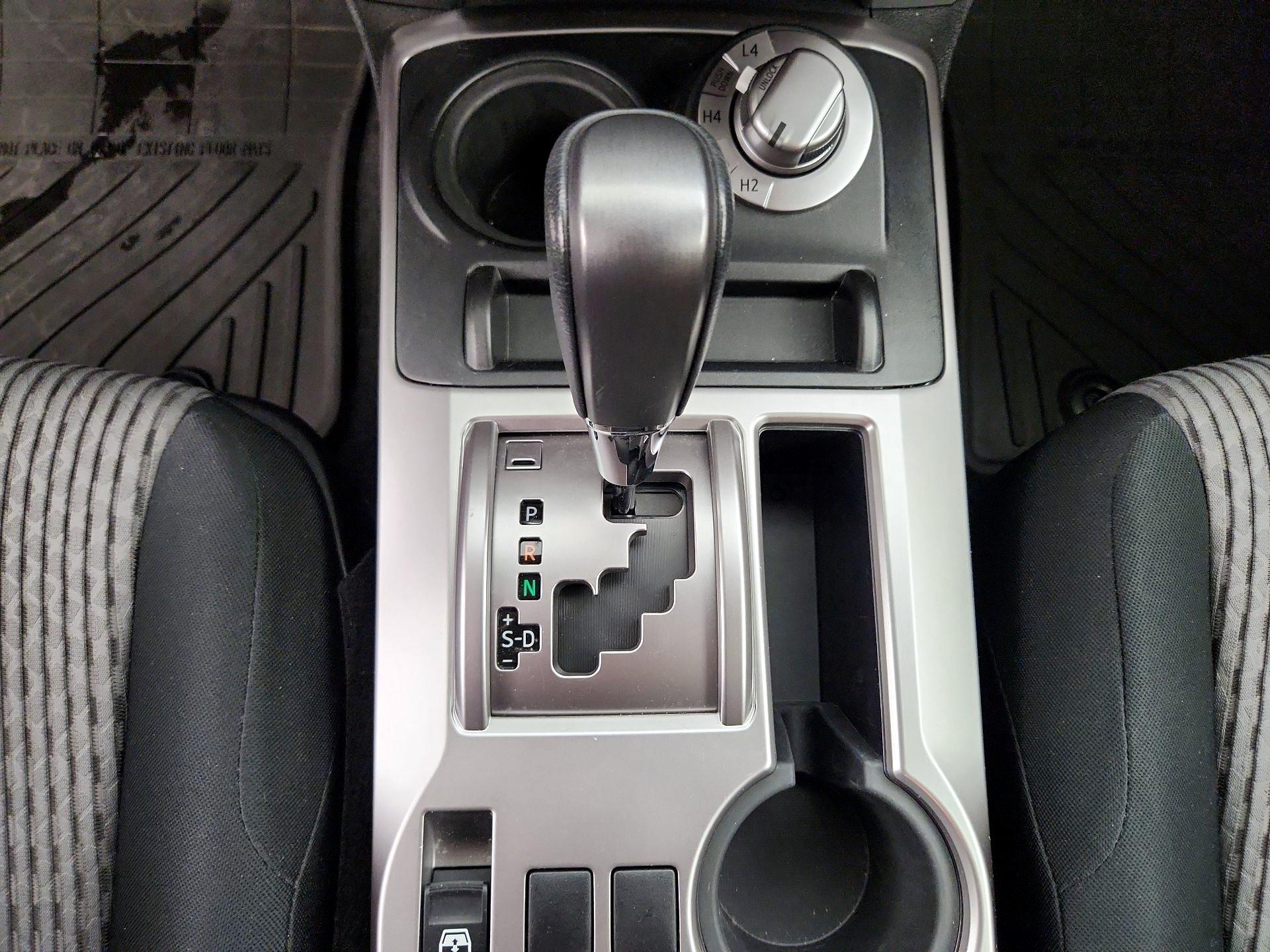 Thumbnail: 2016 Toyota 4Runner - 17