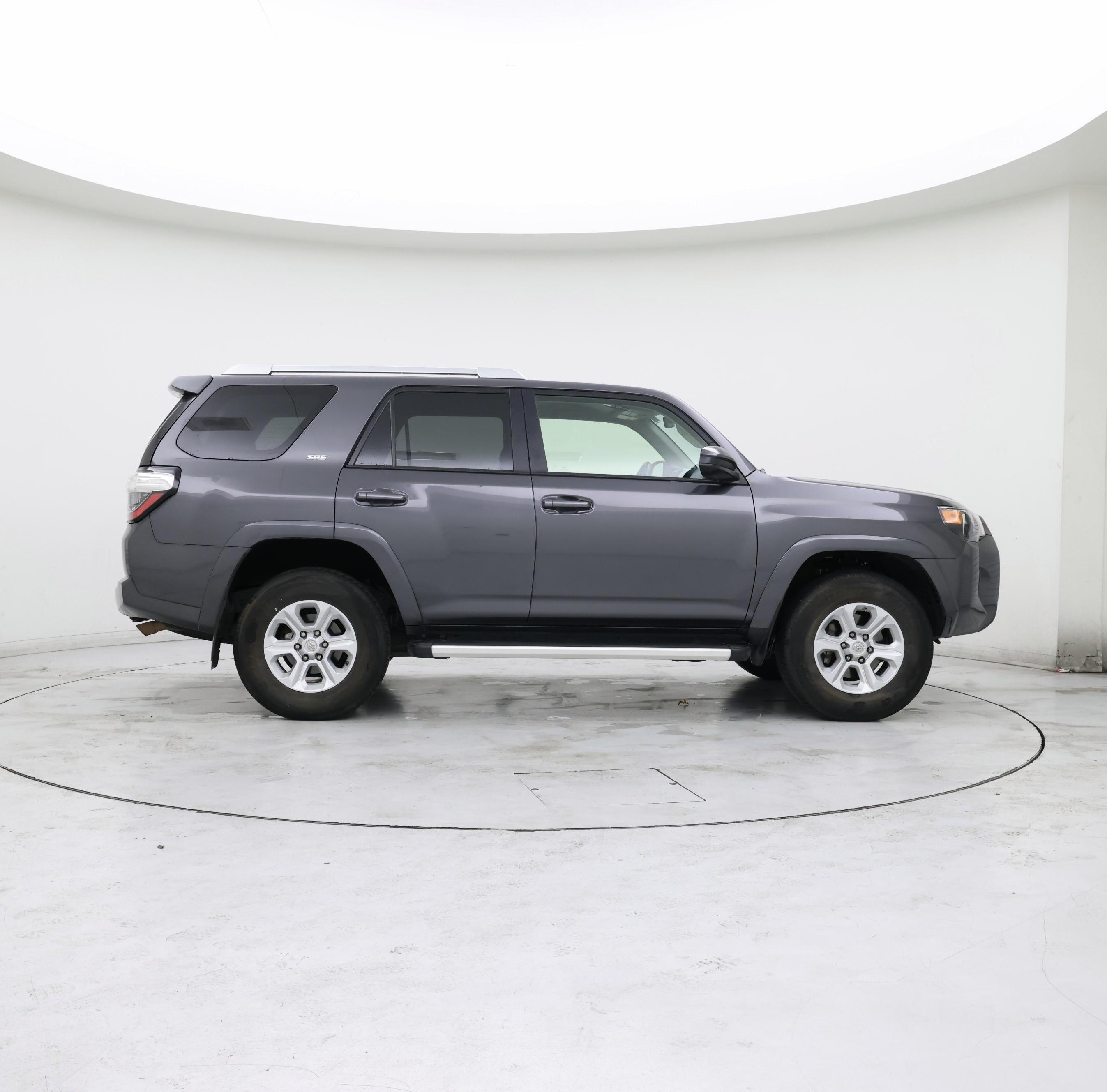 Thumbnail: 2016 Toyota 4Runner - 7