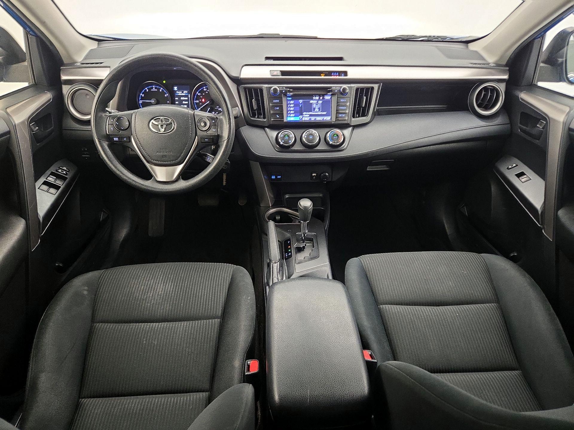 Thumbnail: 2018 Toyota RAV4 - 9