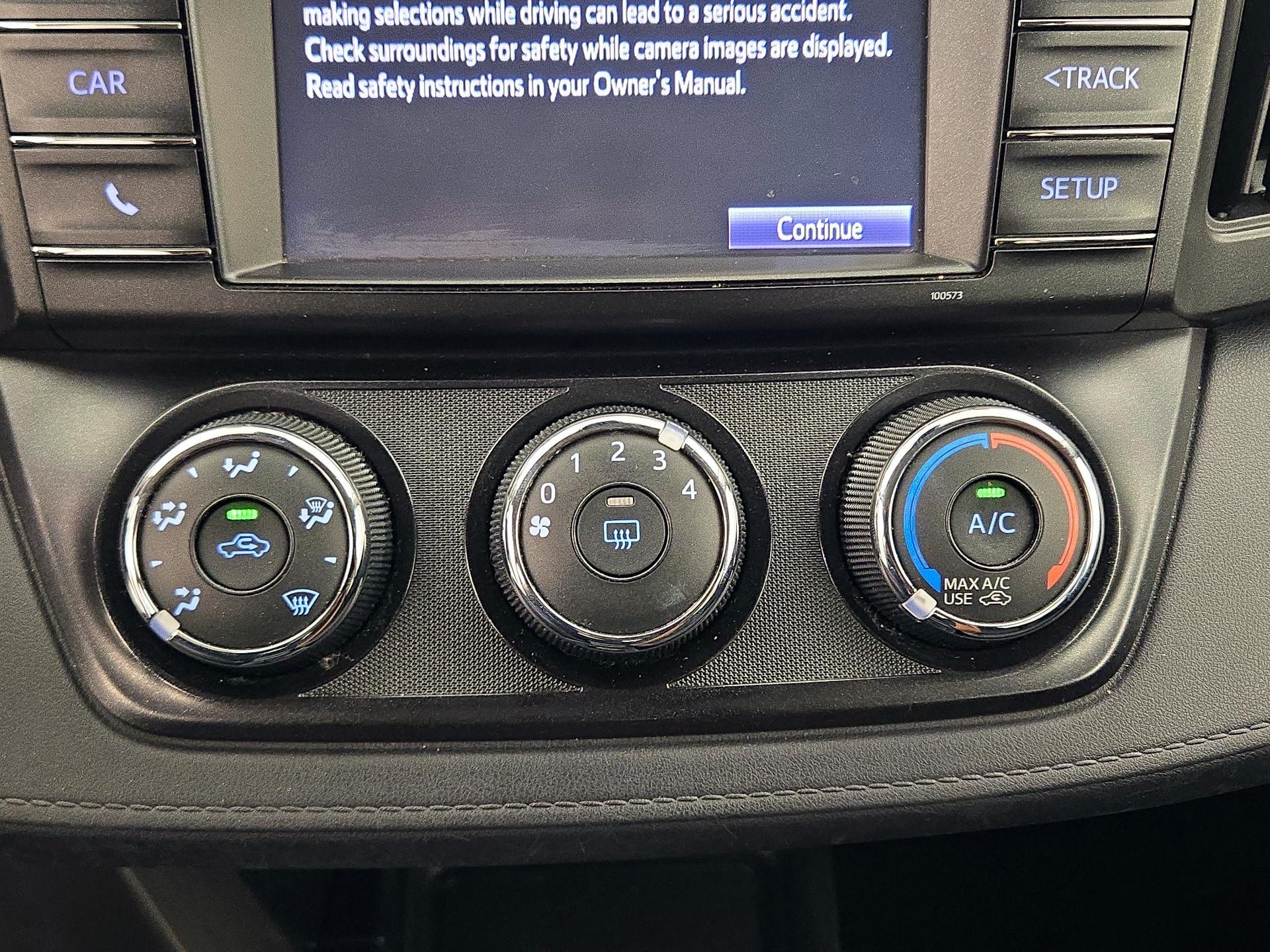Thumbnail: 2018 Toyota RAV4 - 16