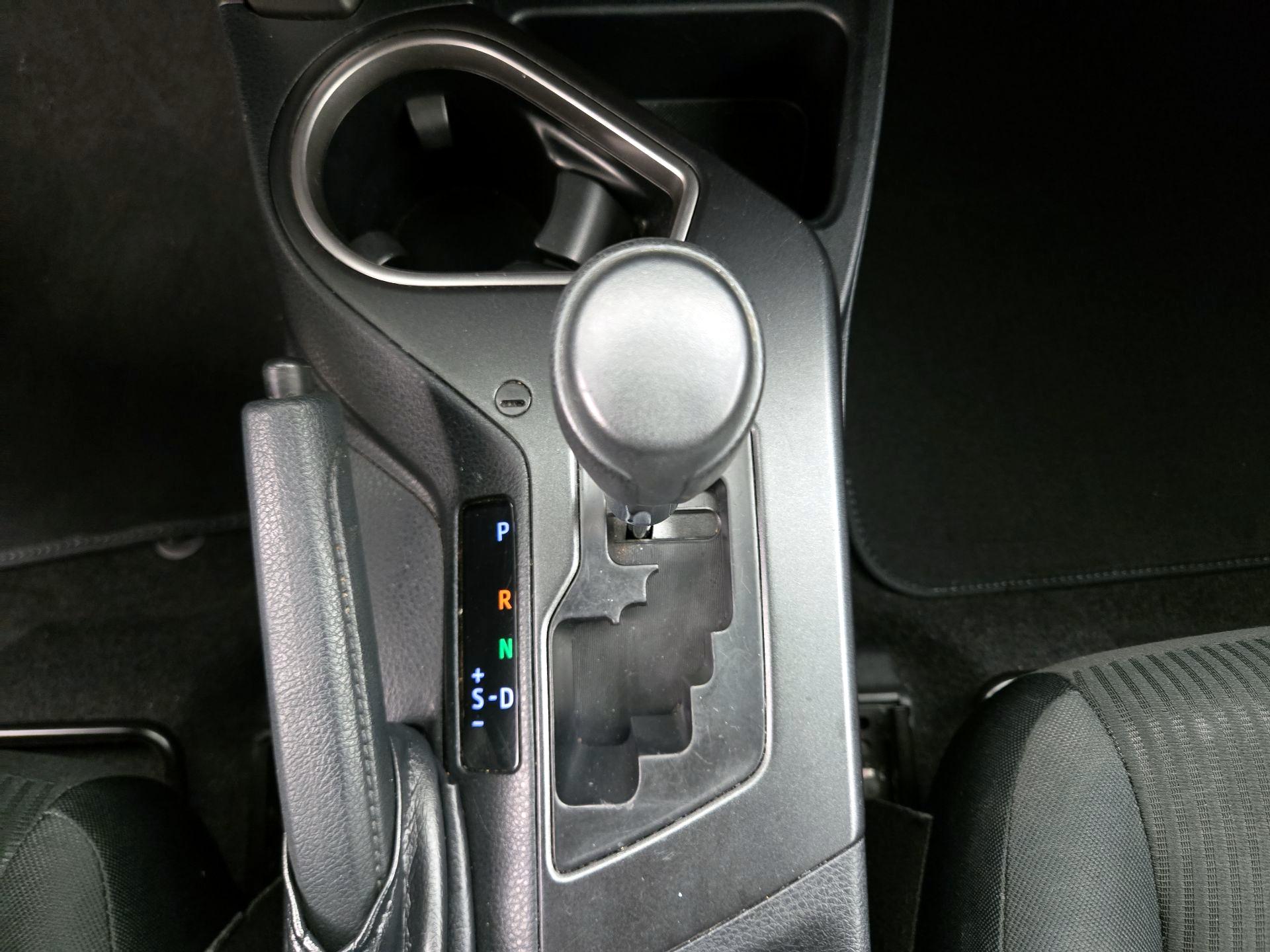 Thumbnail: 2018 Toyota RAV4 - 17