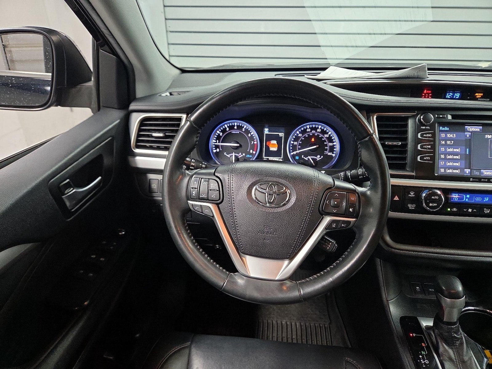 2019 Toyota Highlander XLE - Photo 11