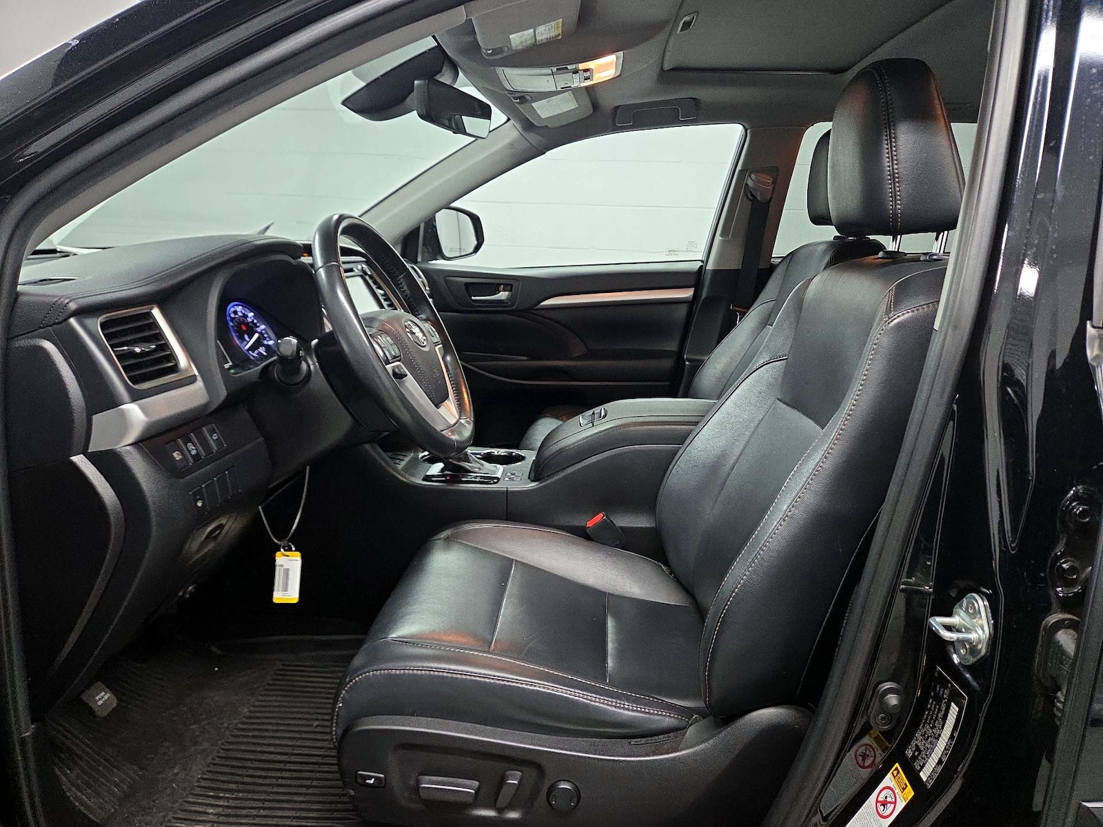 2019 Toyota Highlander XLE - Photo 12
