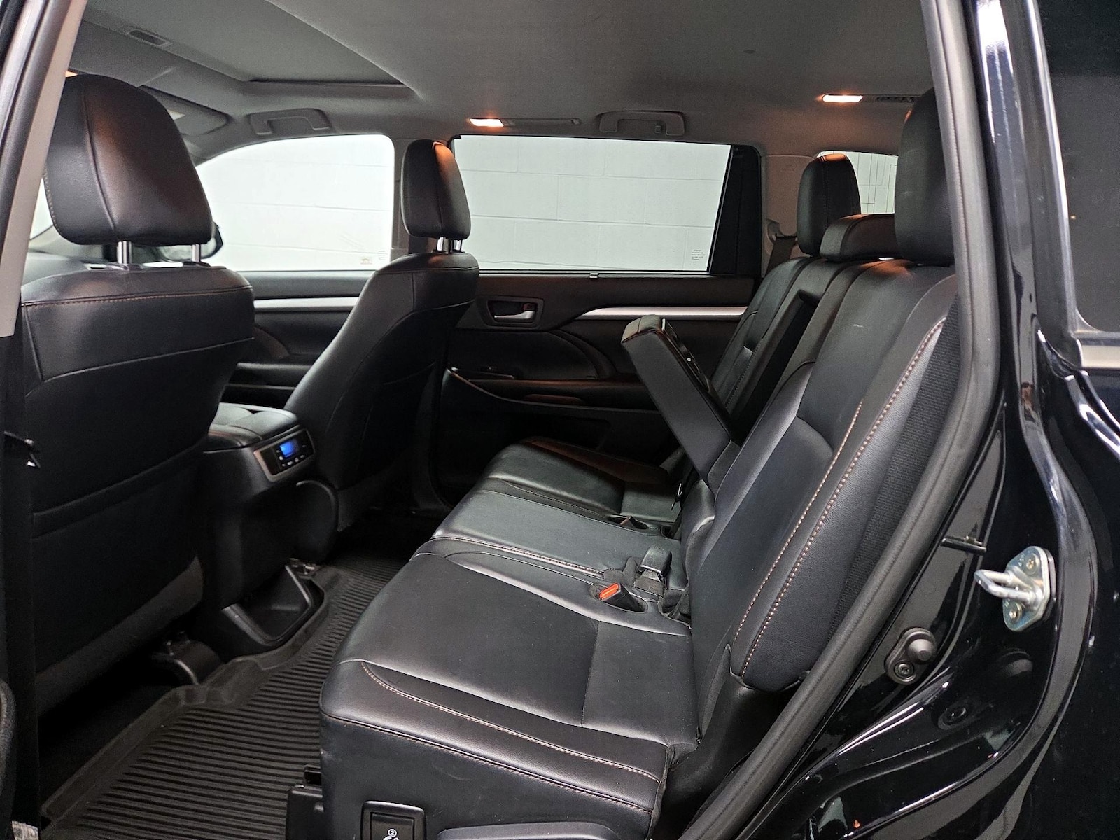 2019 Toyota Highlander XLE - Photo 18