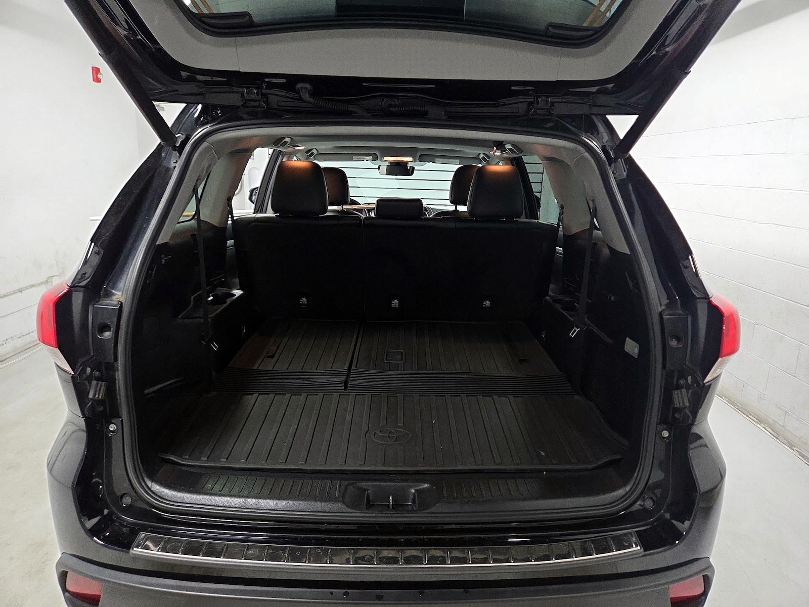 2019 Toyota Highlander XLE - Photo 19