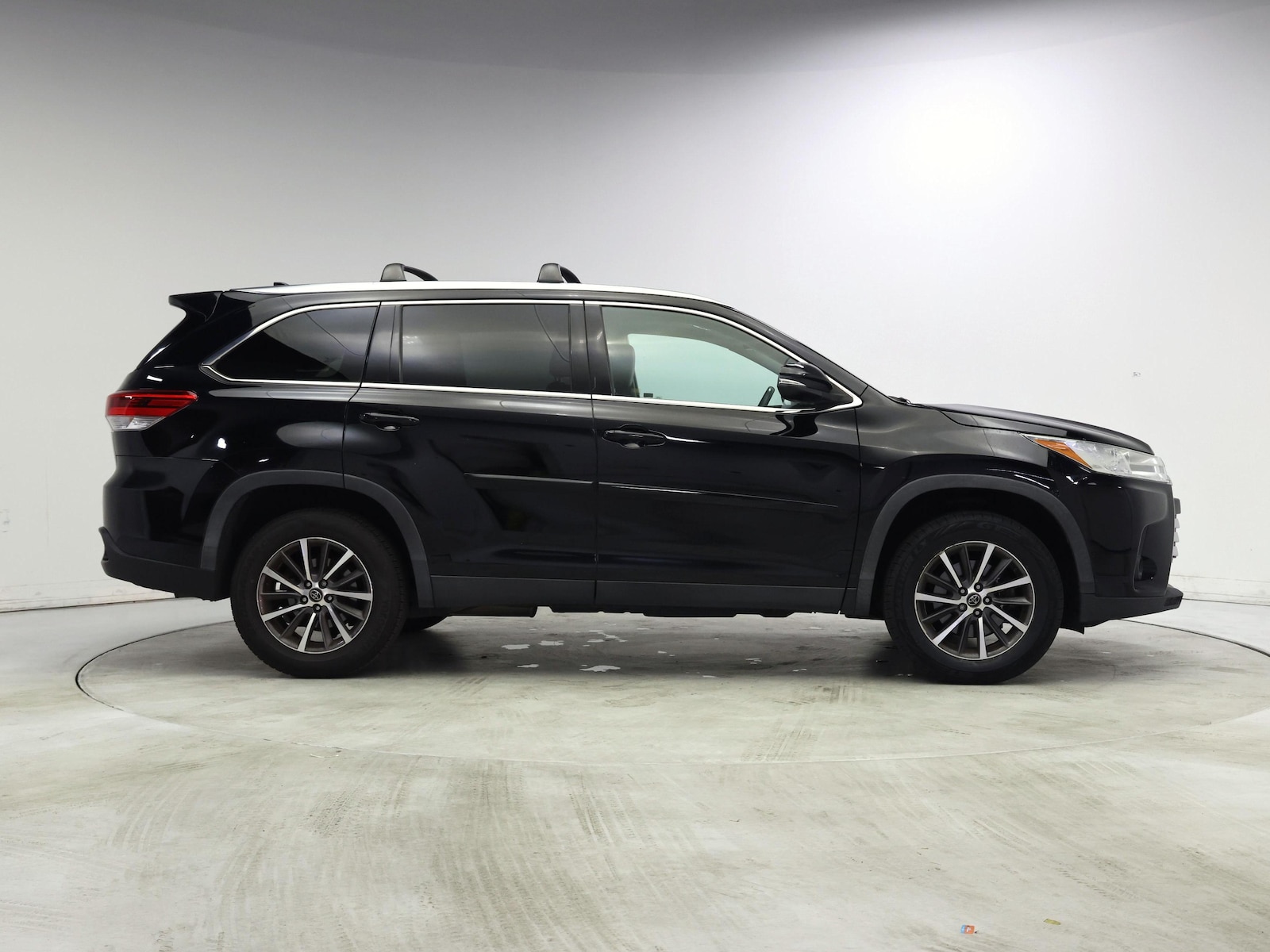 2019 Toyota Highlander XLE - Photo 8