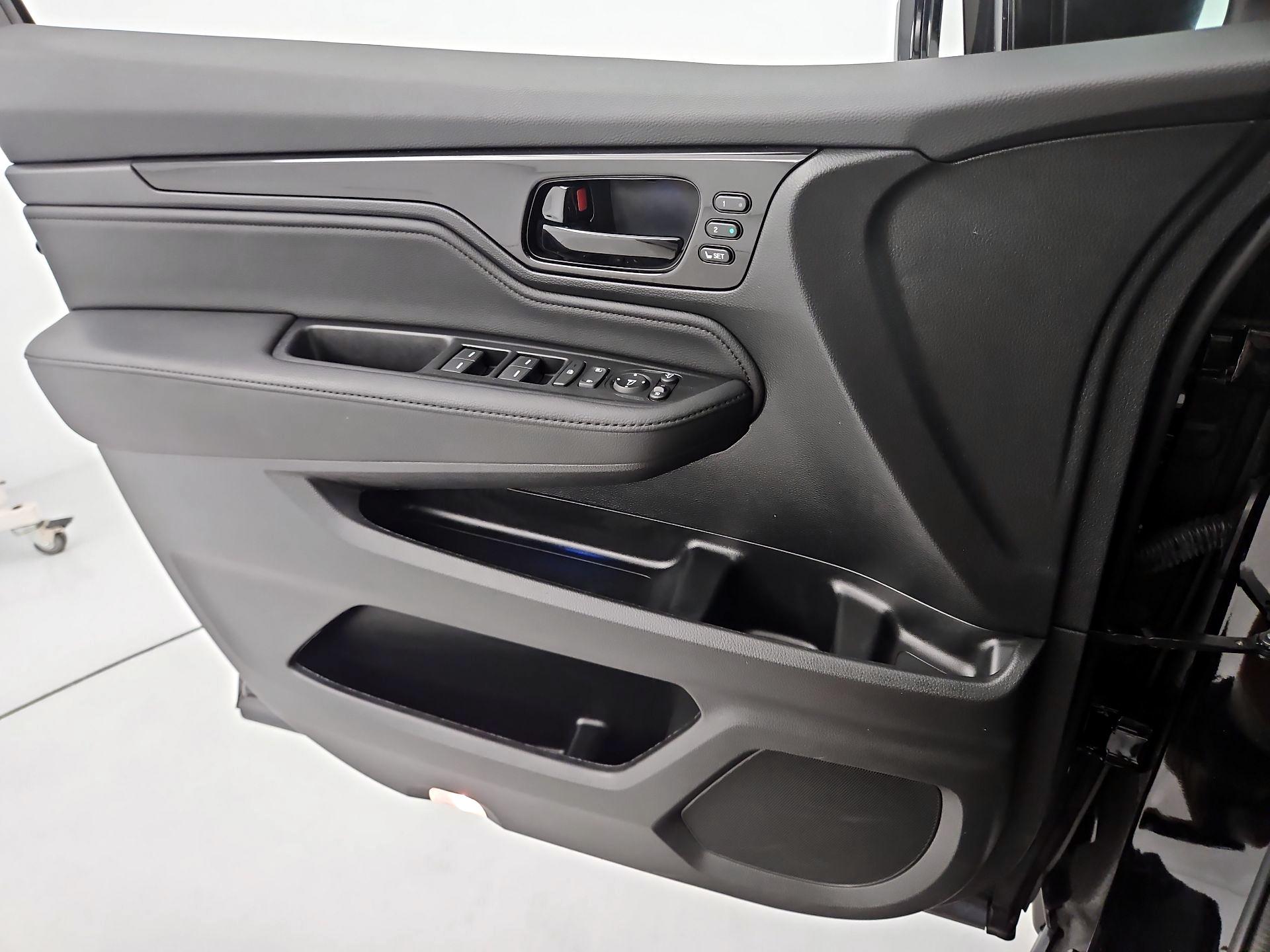 Thumbnail: 2025 Honda Odyssey - 12