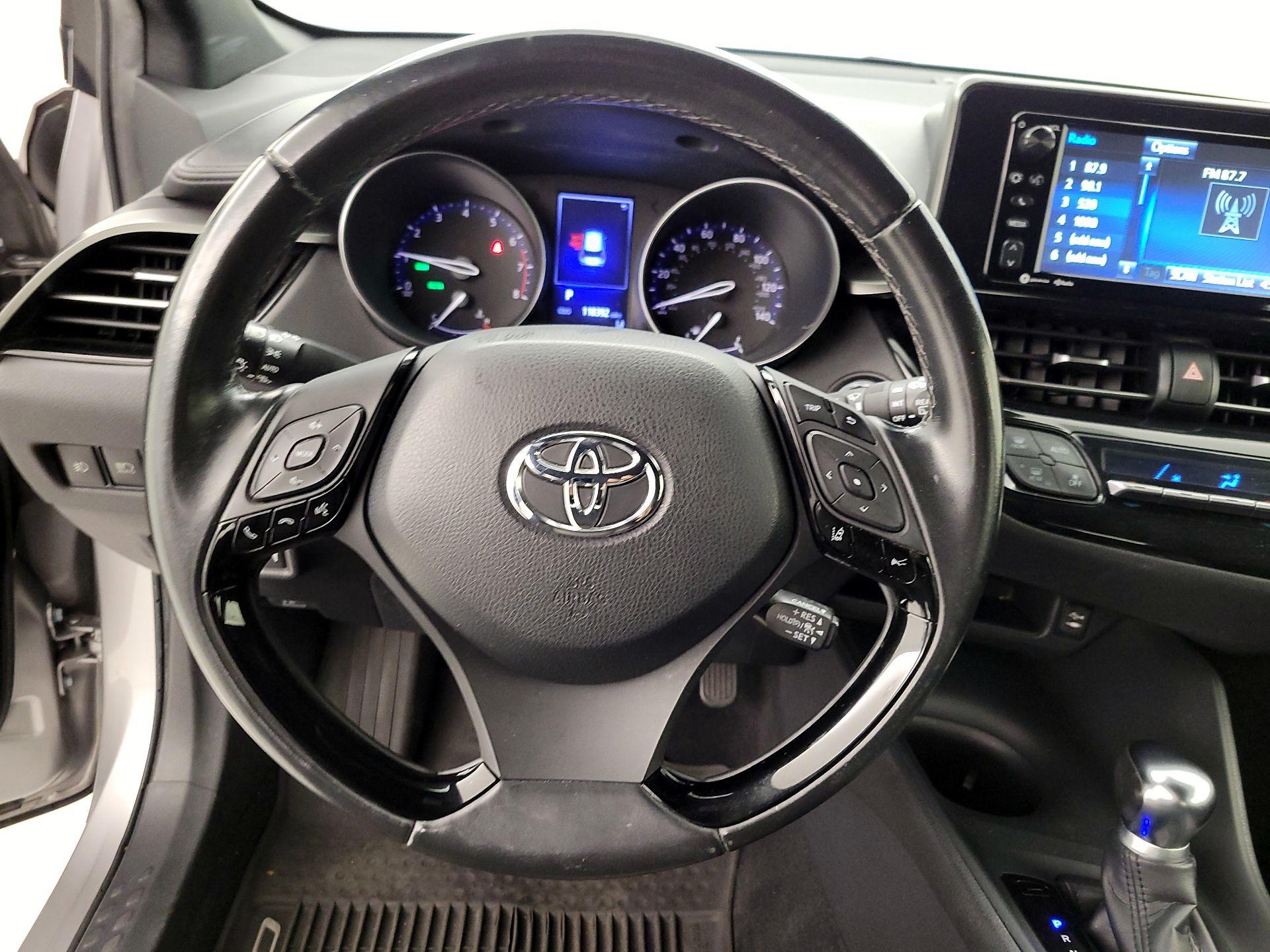 Thumbnail: 2018 Toyota C-HR - 10