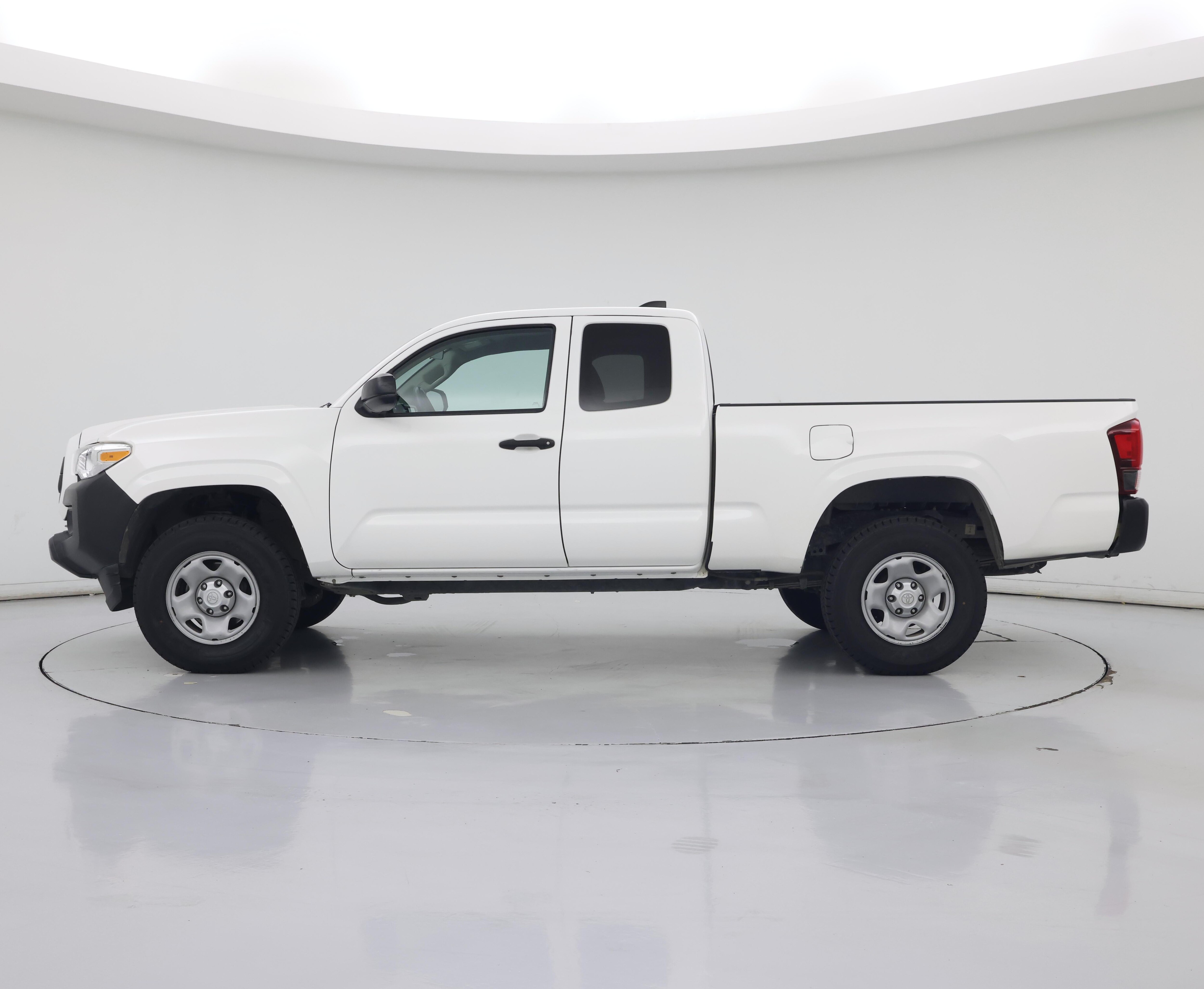 Thumbnail: 2022 Toyota Tacoma - 3