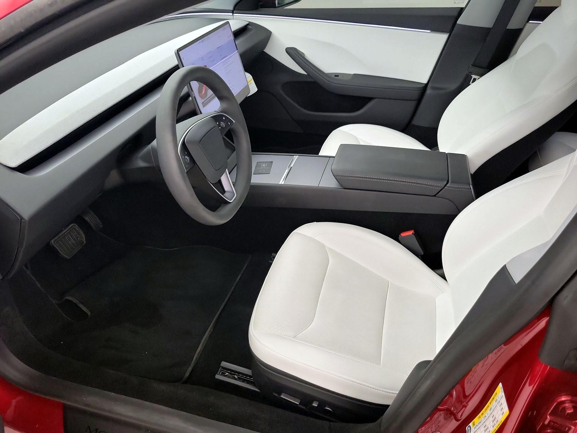Thumbnail: 2025 Tesla Model 3 - 11