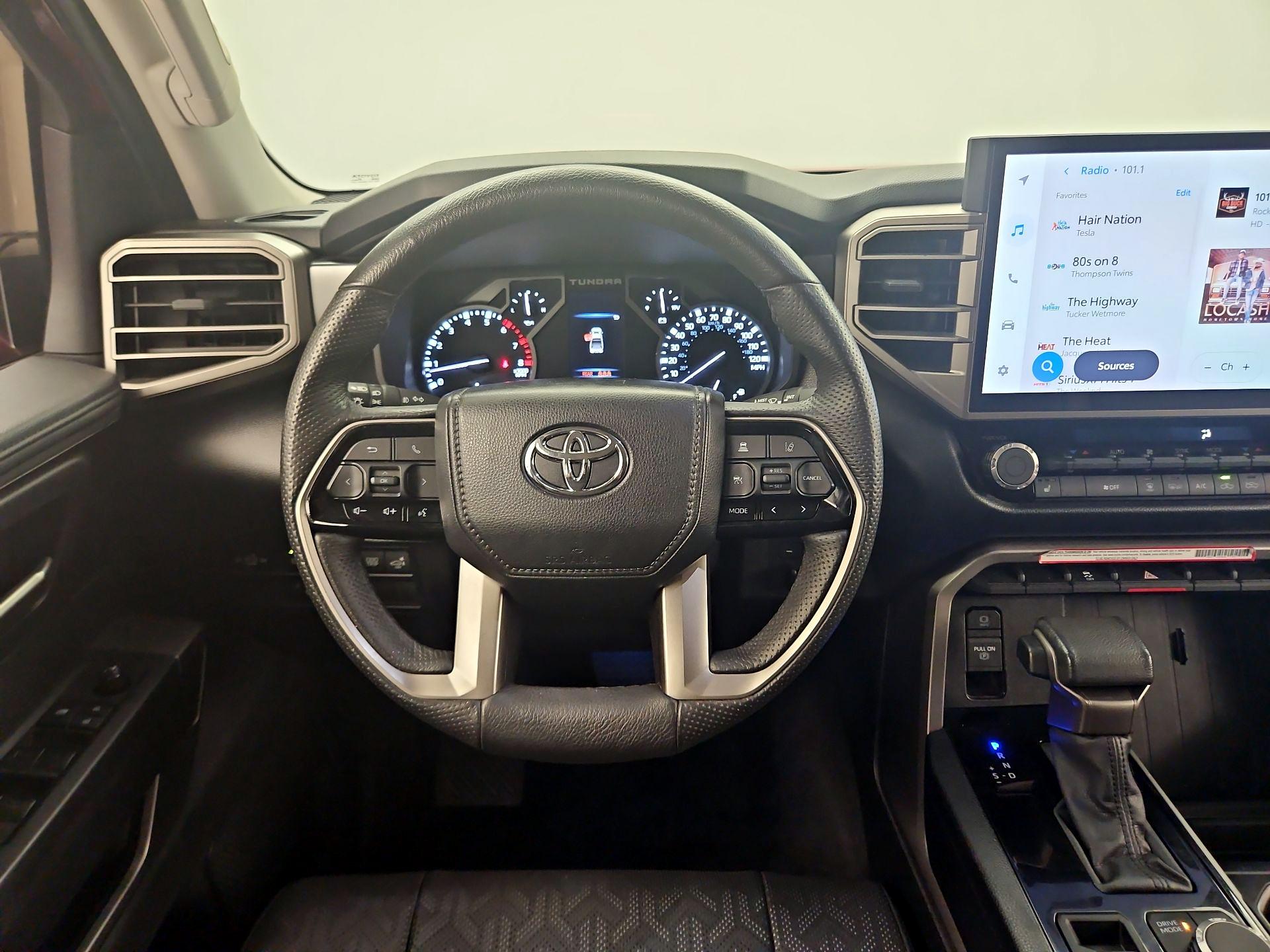 Thumbnail: 2024 Toyota Tundra - 10