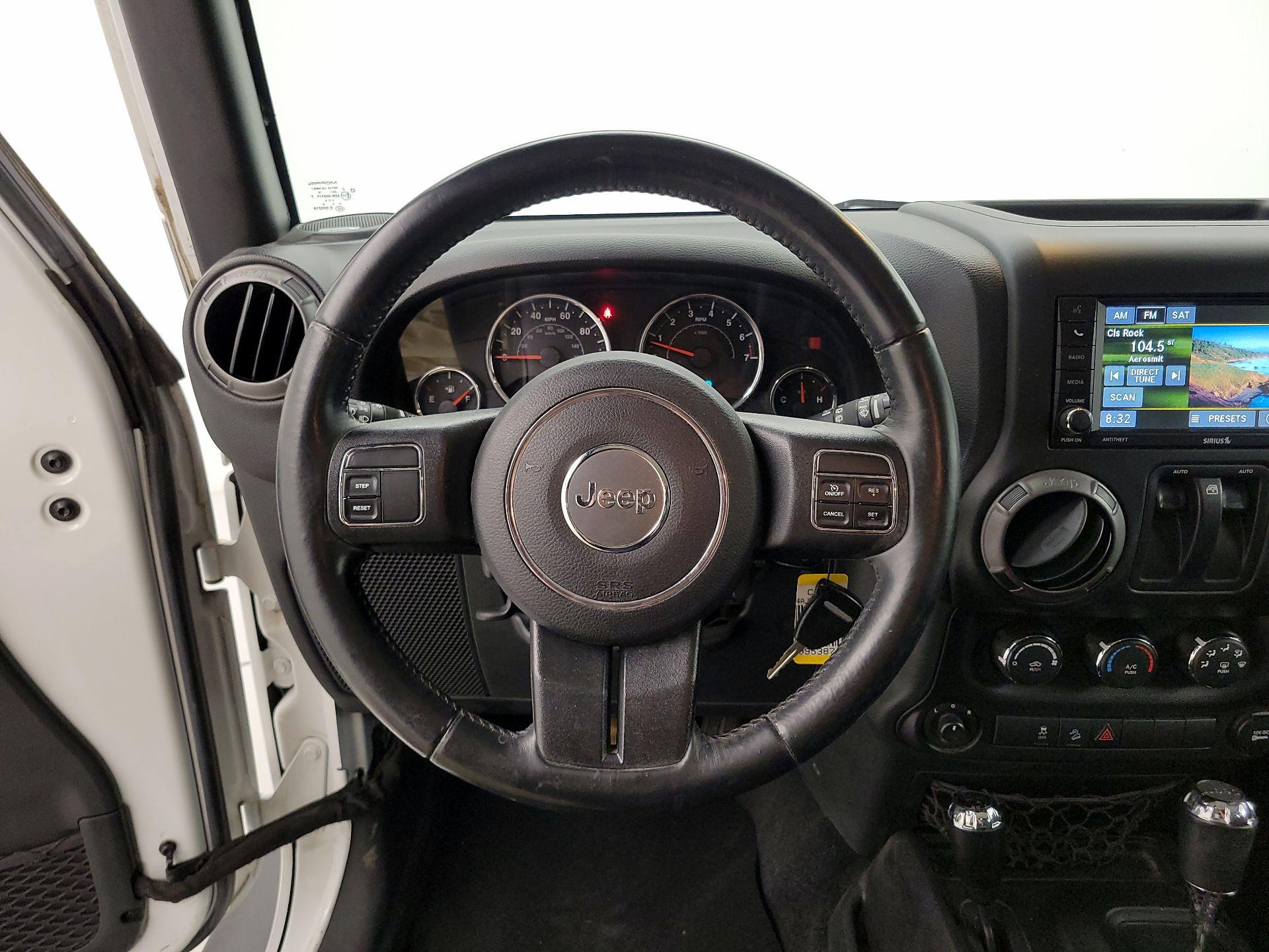 Thumbnail: 2016 Jeep Wrangler - 10
