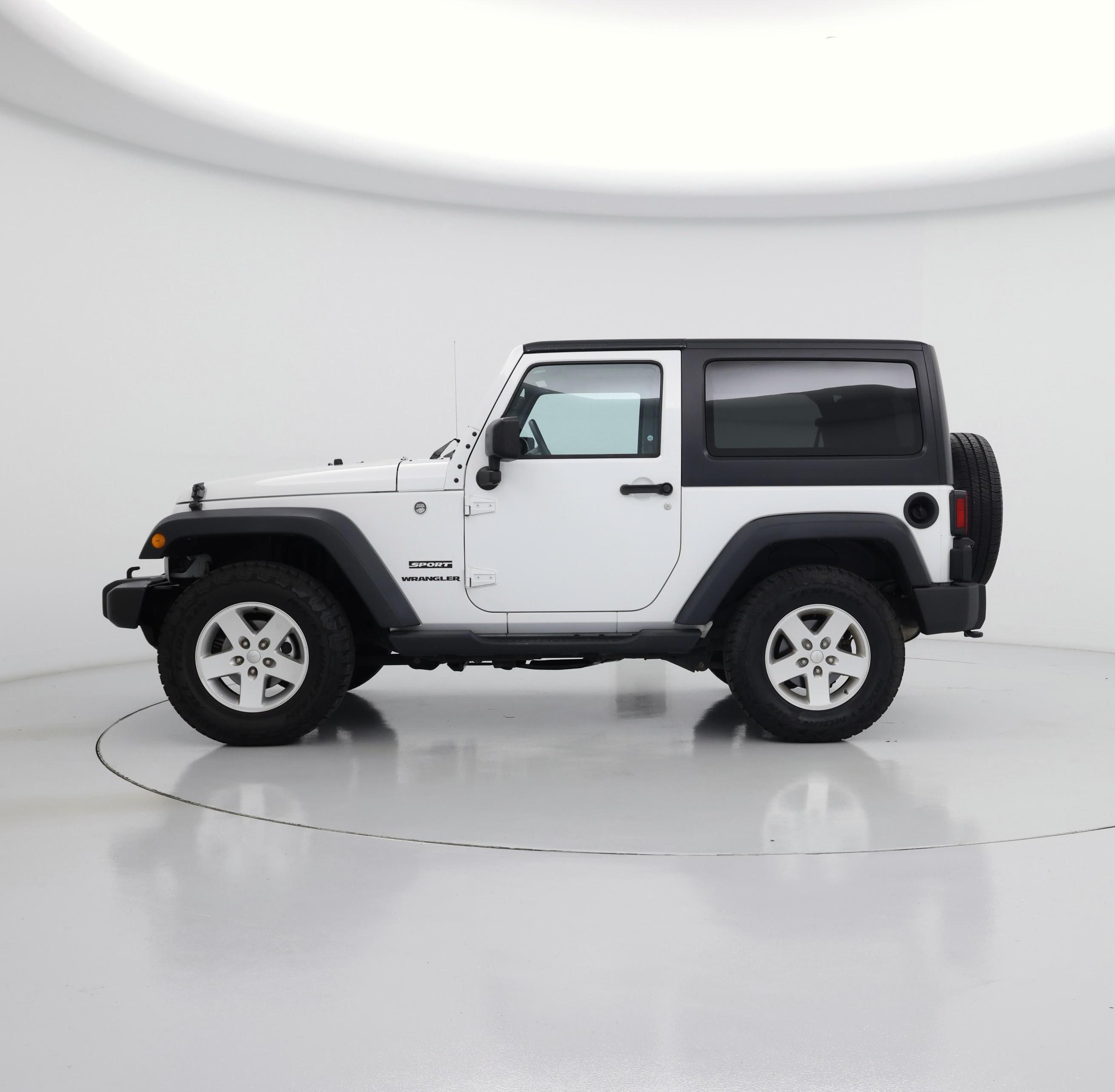 Thumbnail: 2016 Jeep Wrangler - 3
