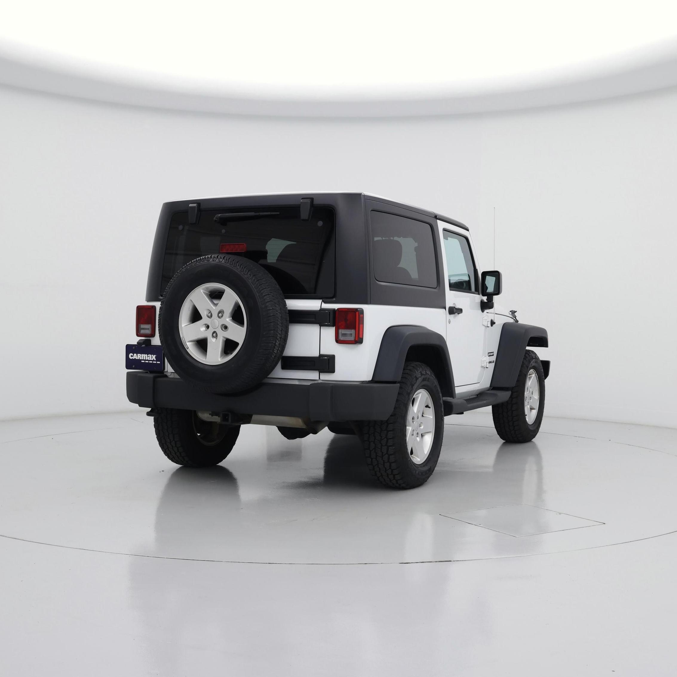 Thumbnail: 2016 Jeep Wrangler - 8