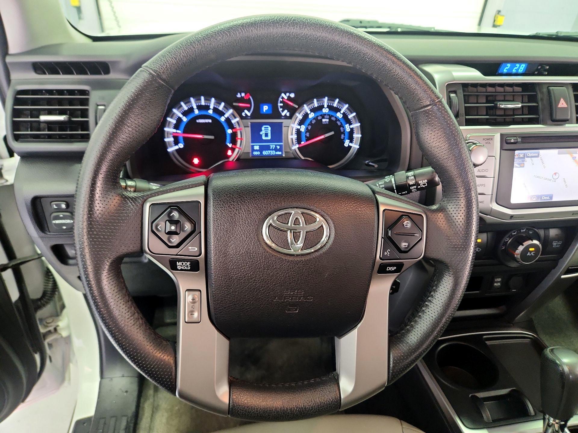 Thumbnail: 2019 Toyota 4Runner - 10