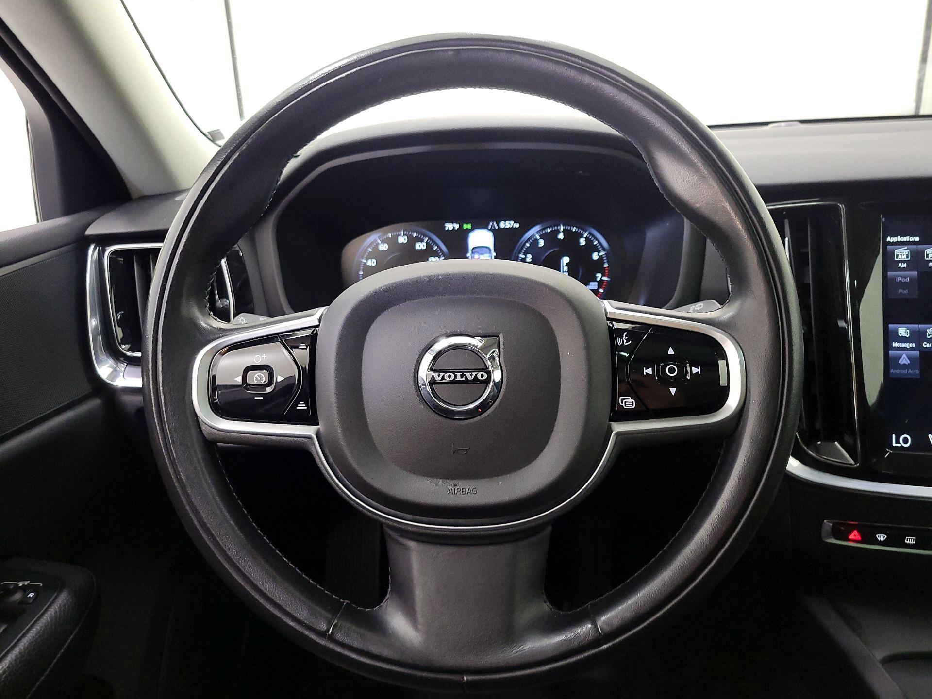 Thumbnail: 2020 Volvo S60 - 10