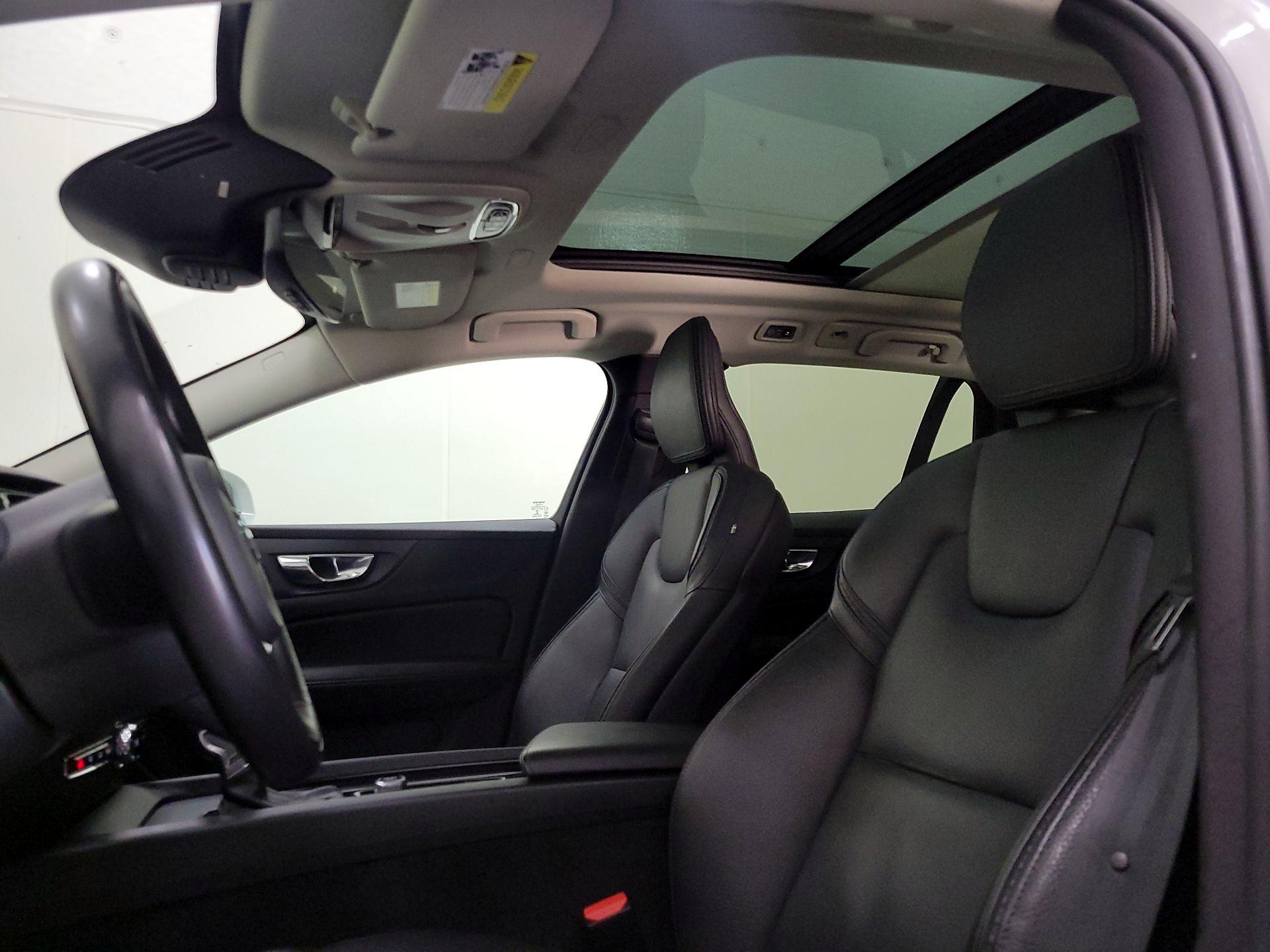 Thumbnail: 2020 Volvo S60 - 18