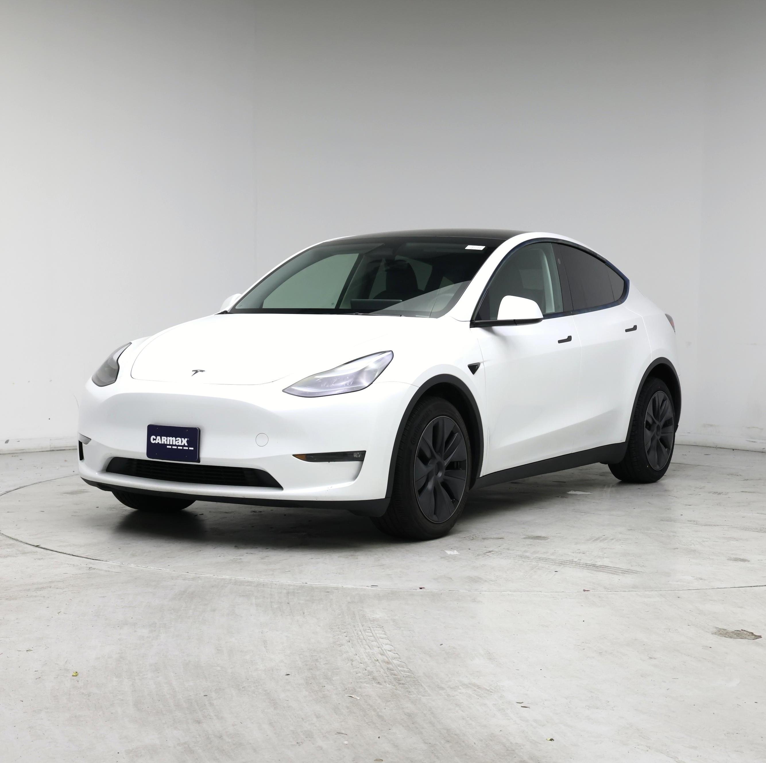 Thumbnail: 2024 Tesla Model Y - 4