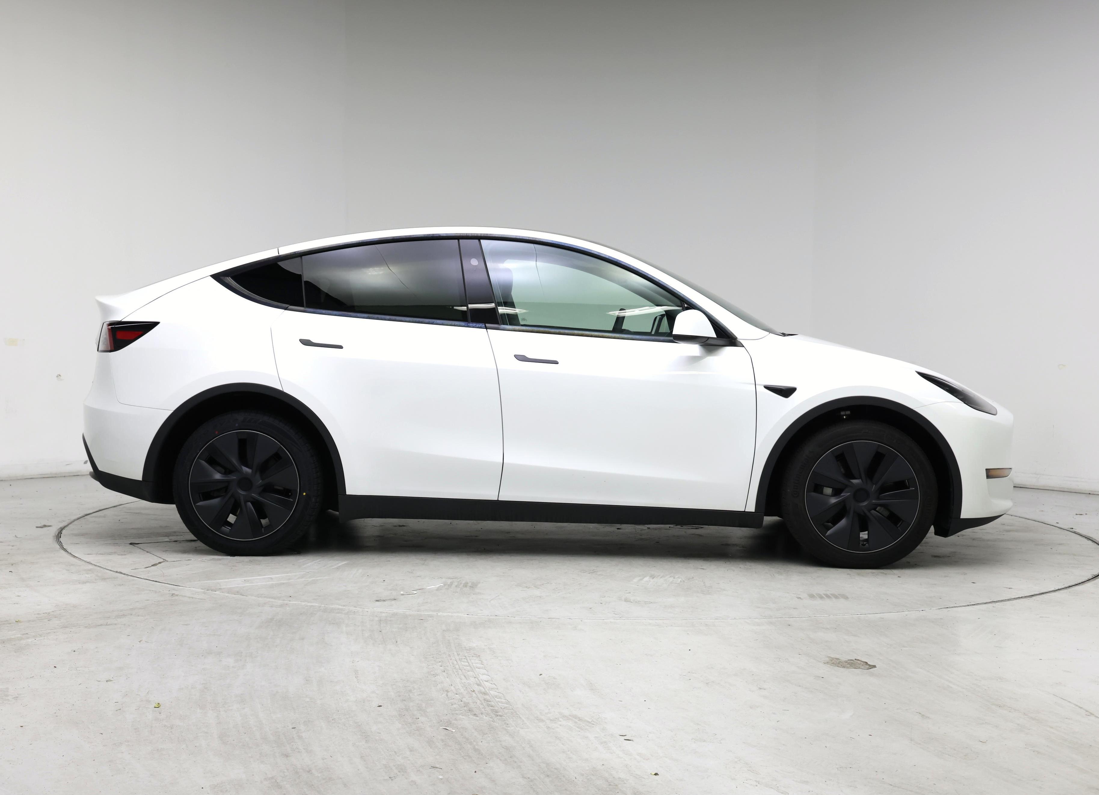 Thumbnail: 2024 Tesla Model Y - 7