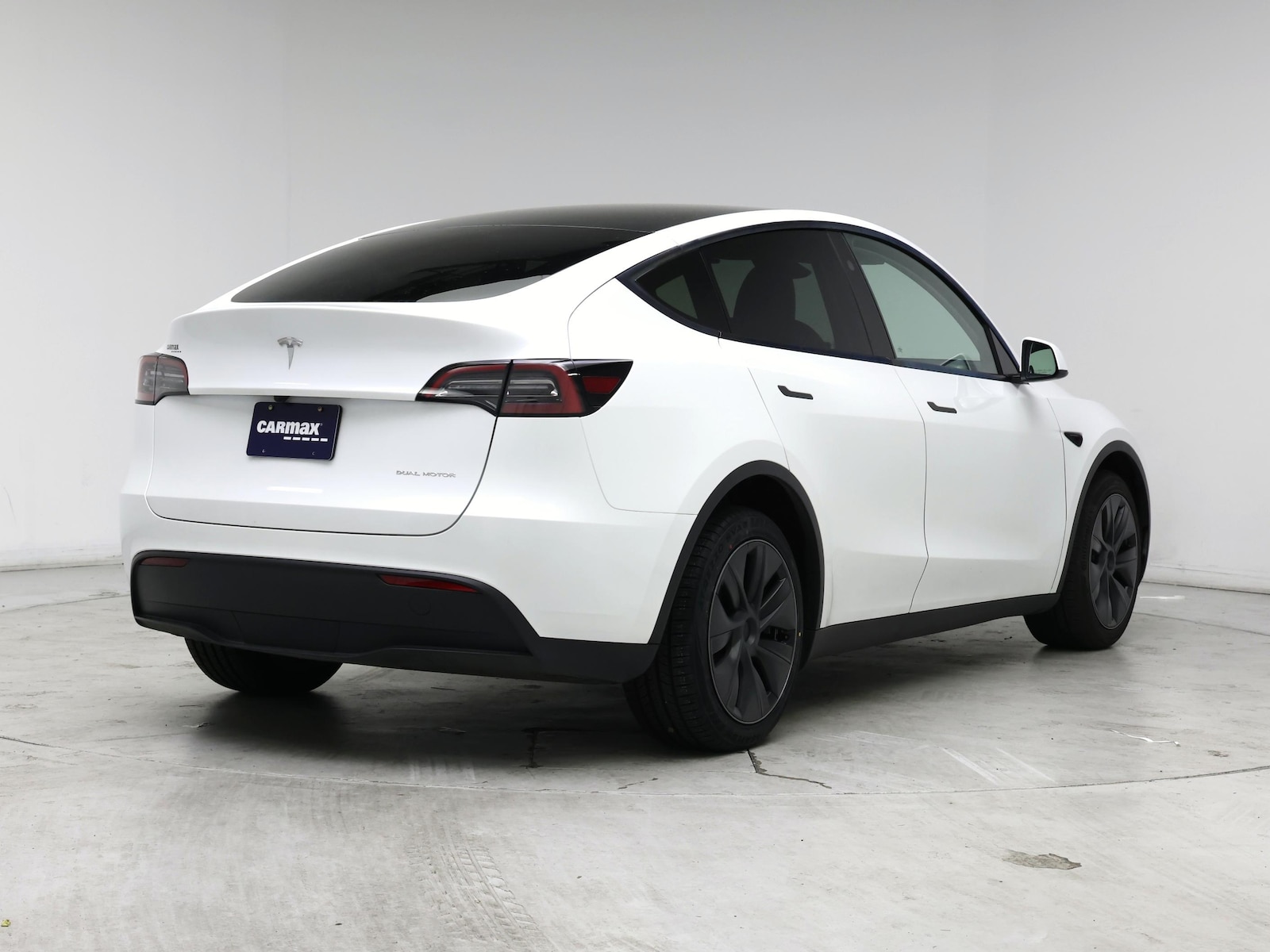 2024 Tesla Model Y Long Range - Photo 9