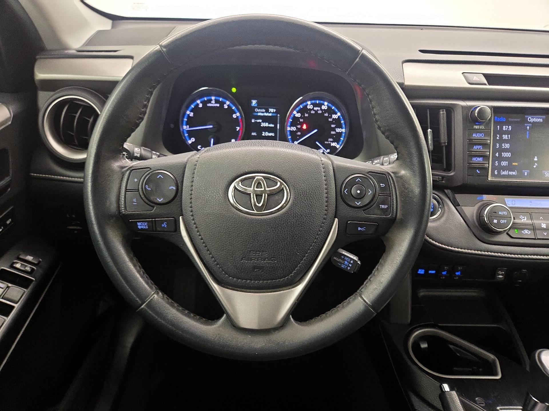 Thumbnail: 2018 Toyota RAV4 - 10