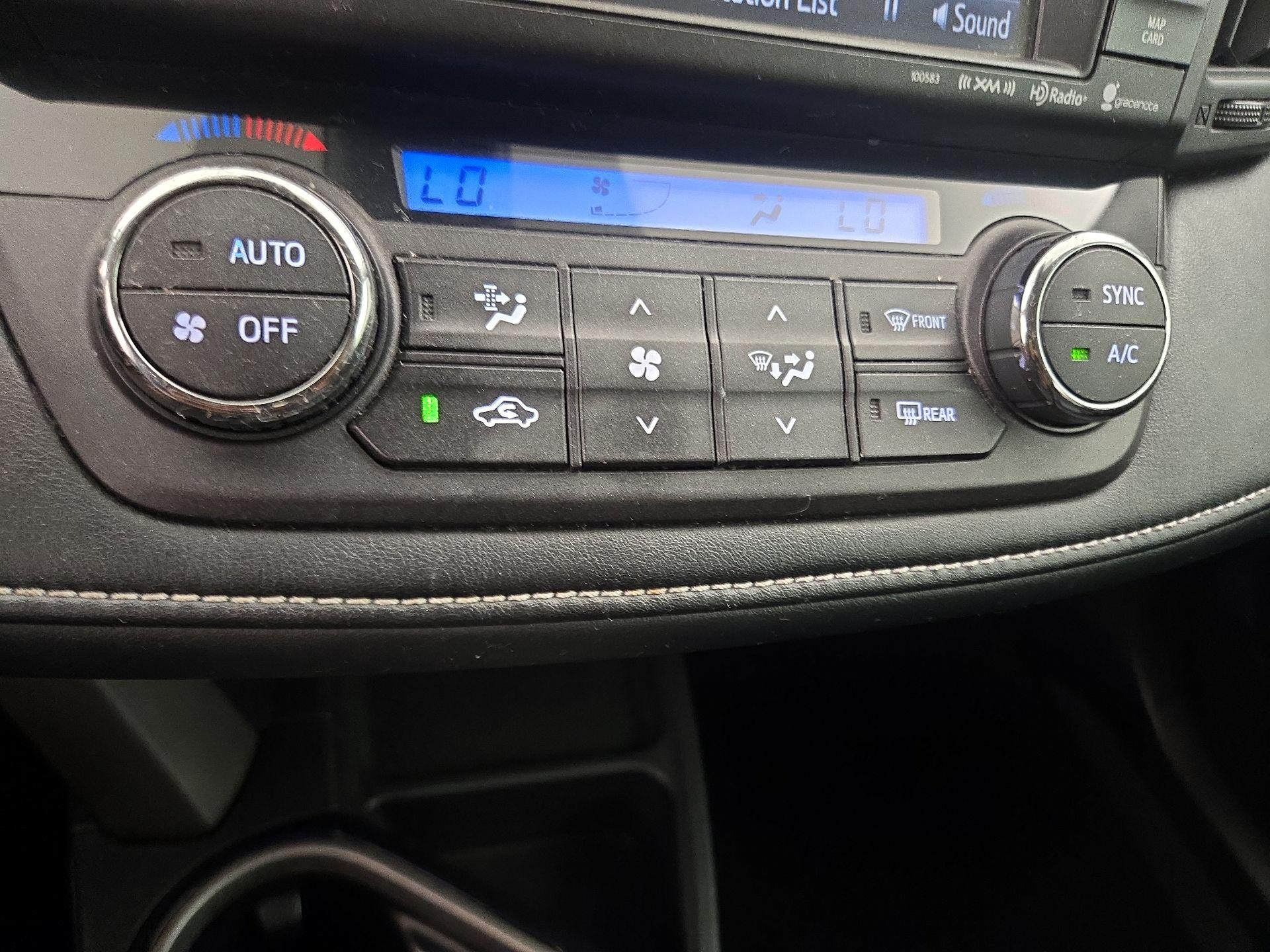 Thumbnail: 2018 Toyota RAV4 - 16