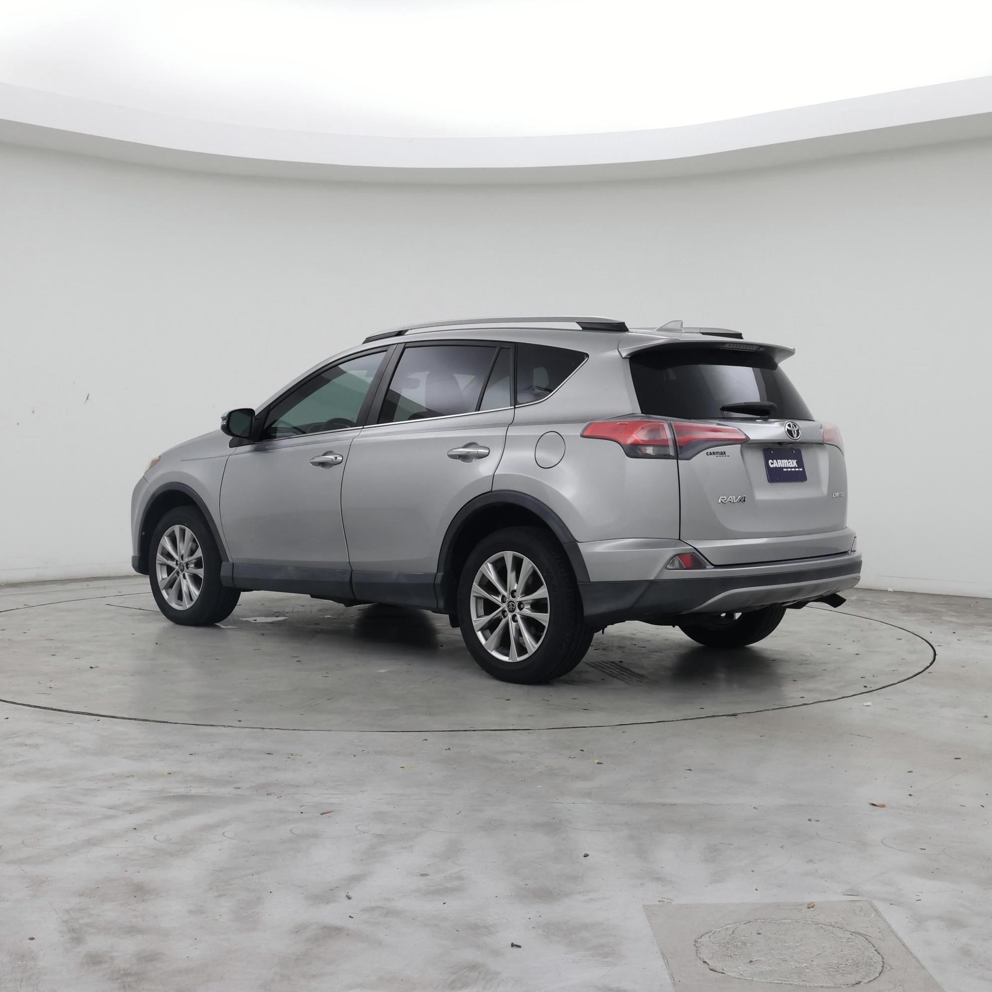 Thumbnail: 2018 Toyota RAV4 - 2