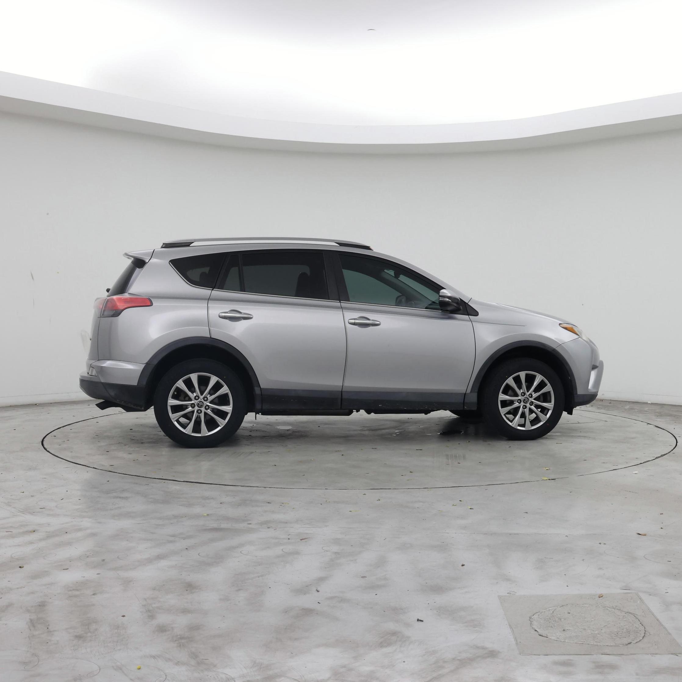 Thumbnail: 2018 Toyota RAV4 - 7