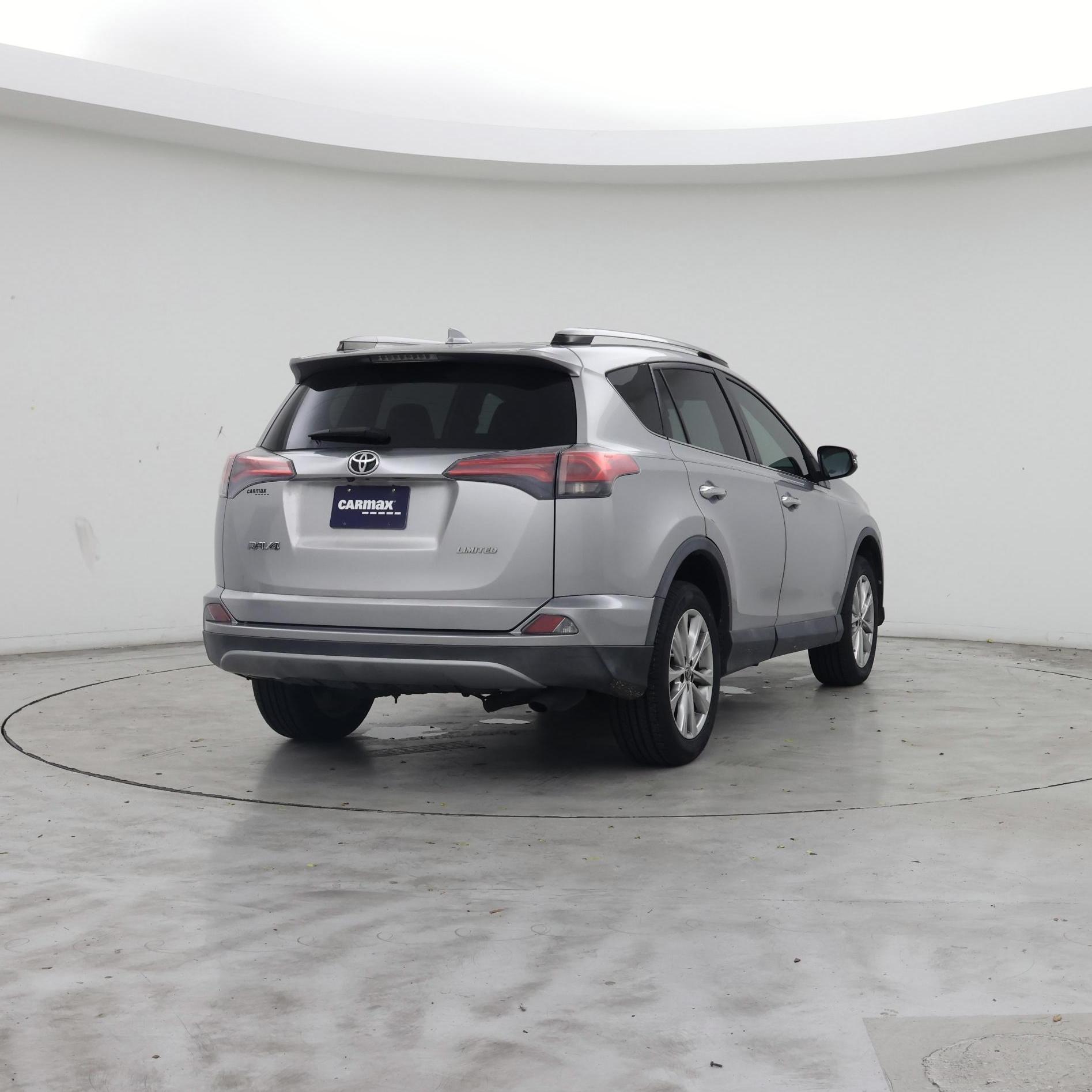 Thumbnail: 2018 Toyota RAV4 - 8