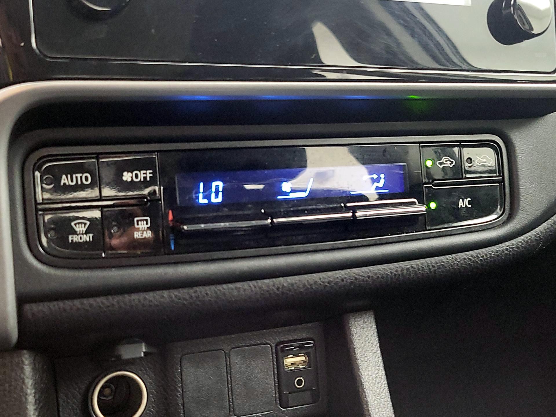 Thumbnail: 2019 Toyota Corolla - 16