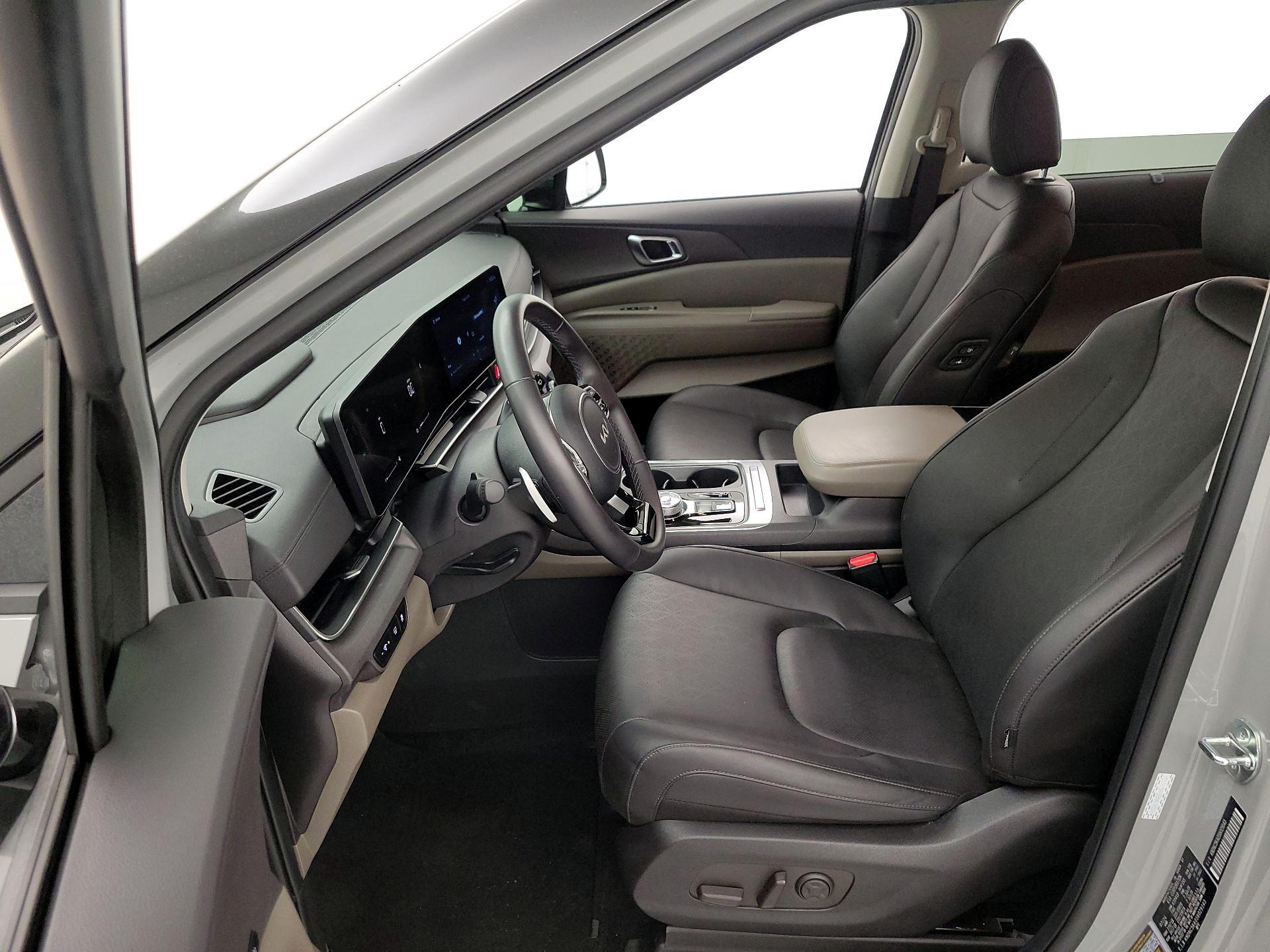 Thumbnail: 2025 Kia Carnival - 11