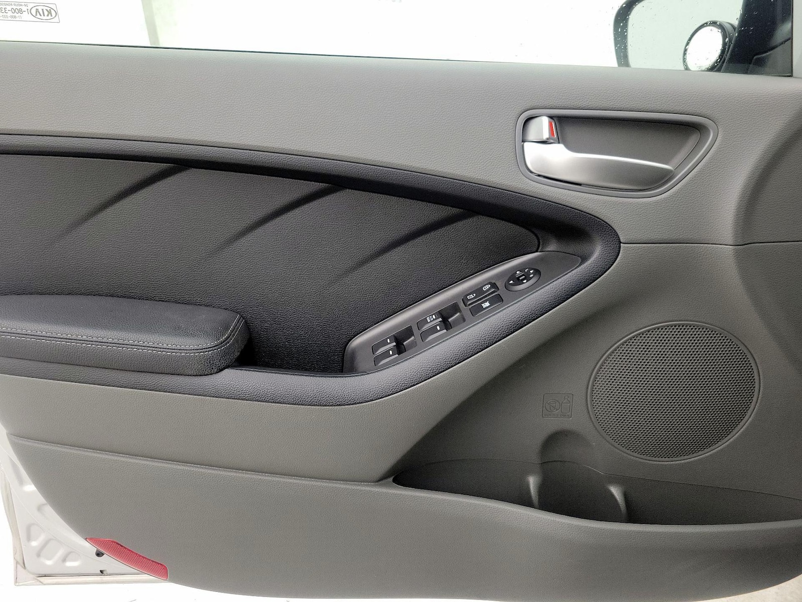 2017 Kia Forte LX - Photo 13