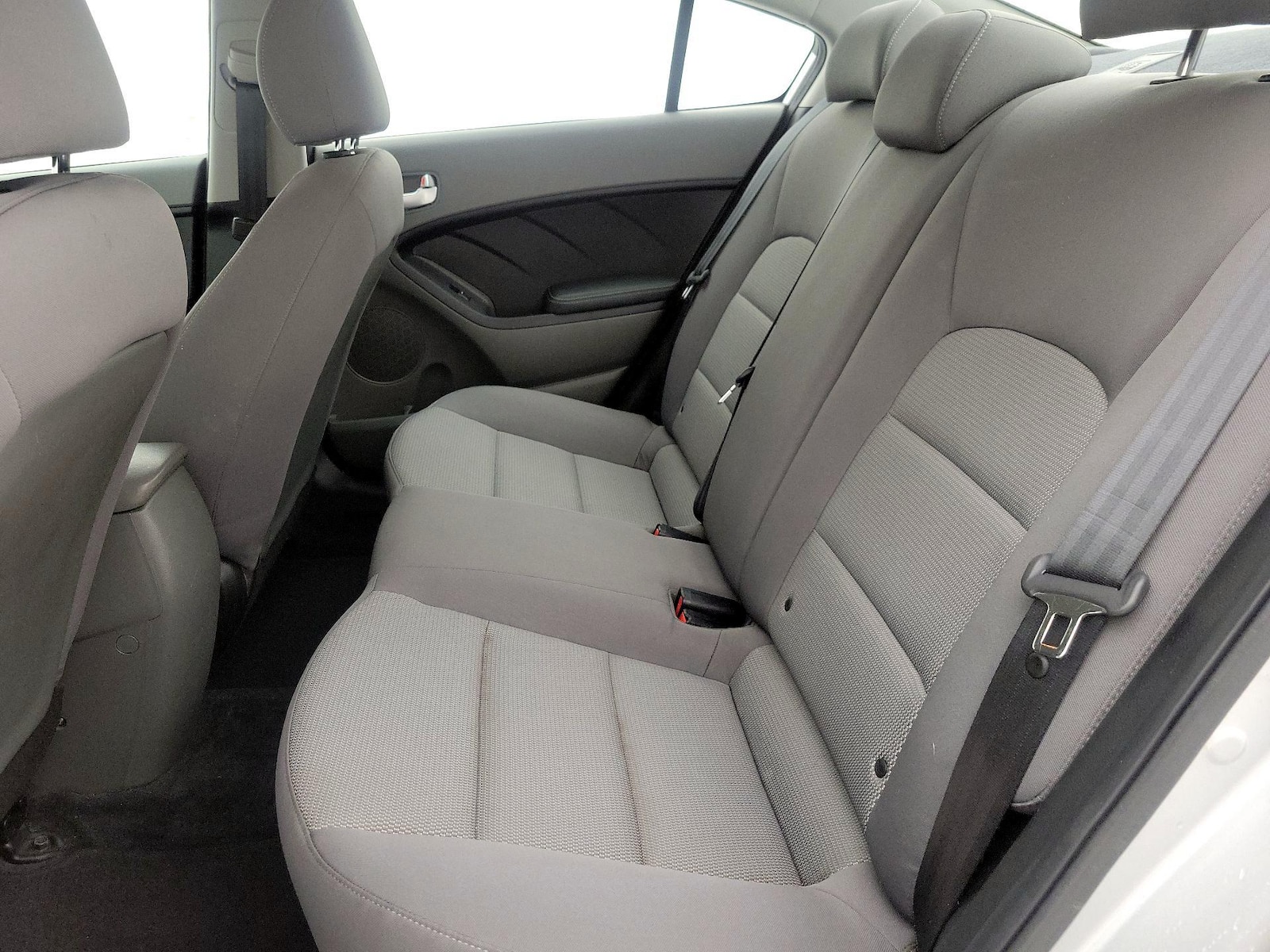 2017 Kia Forte LX - Photo 19