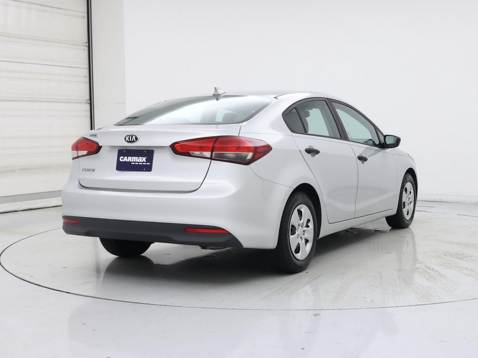 2017 Kia Forte LX - Photo 9