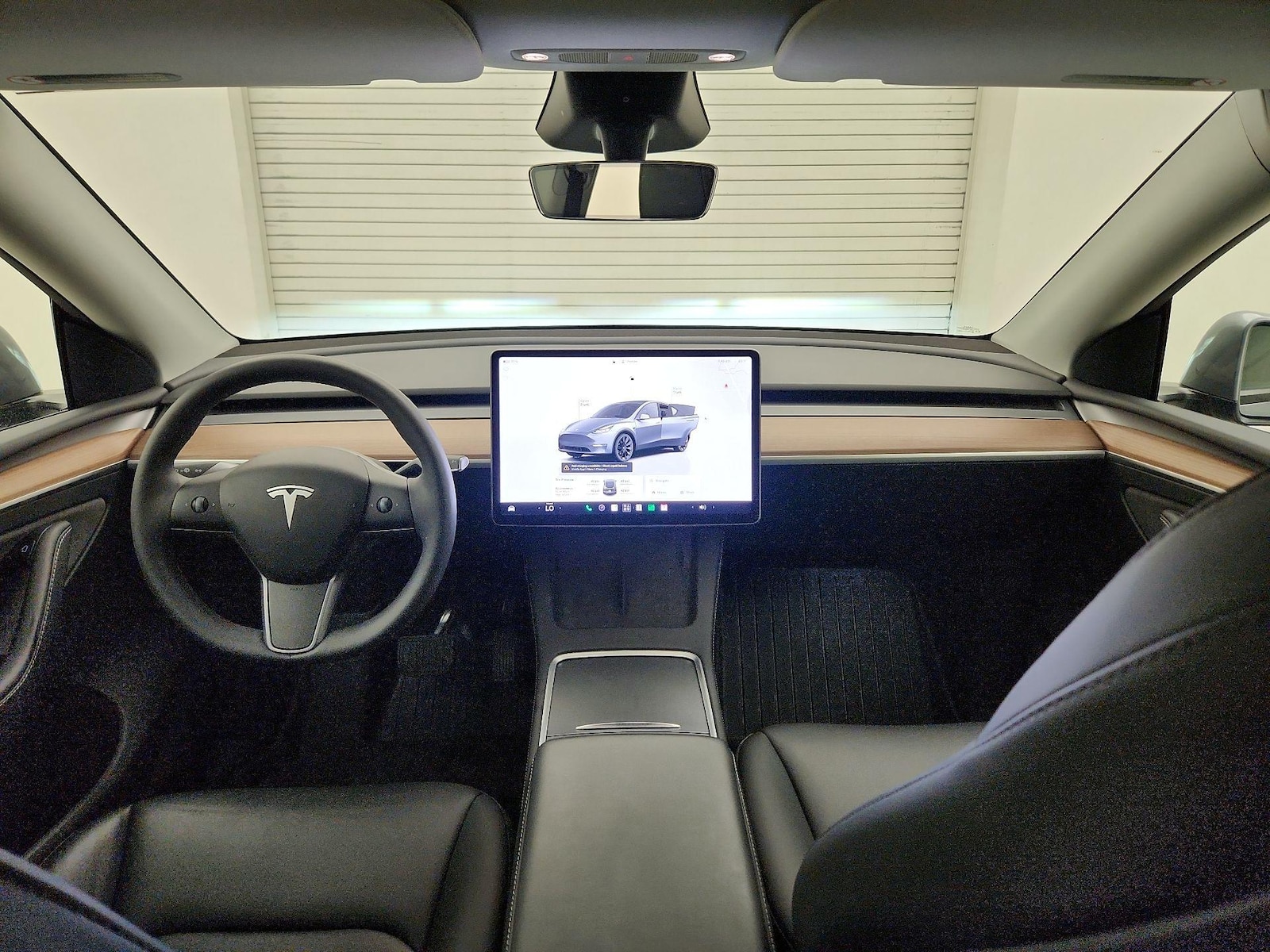 2024 Tesla Model Y Long Range - Photo 10