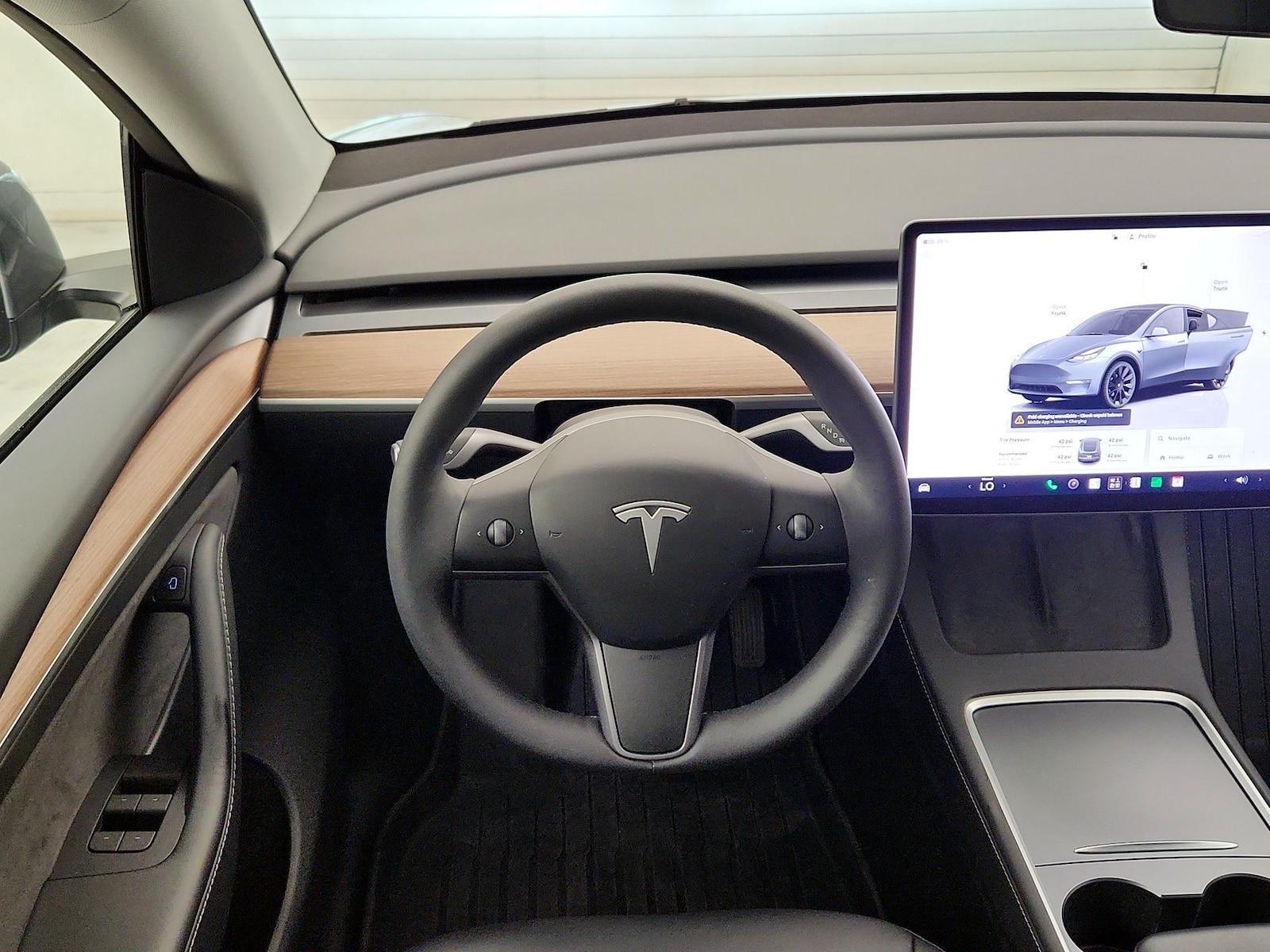 2024 Tesla Model Y Long Range - Photo 11