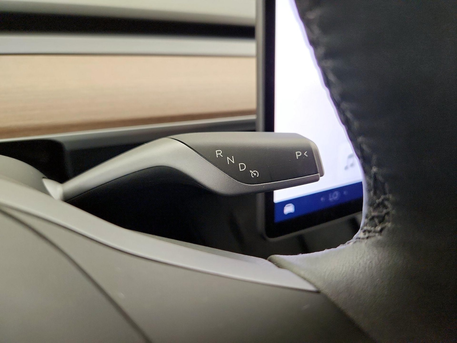 2024 Tesla Model Y Long Range - Photo 18