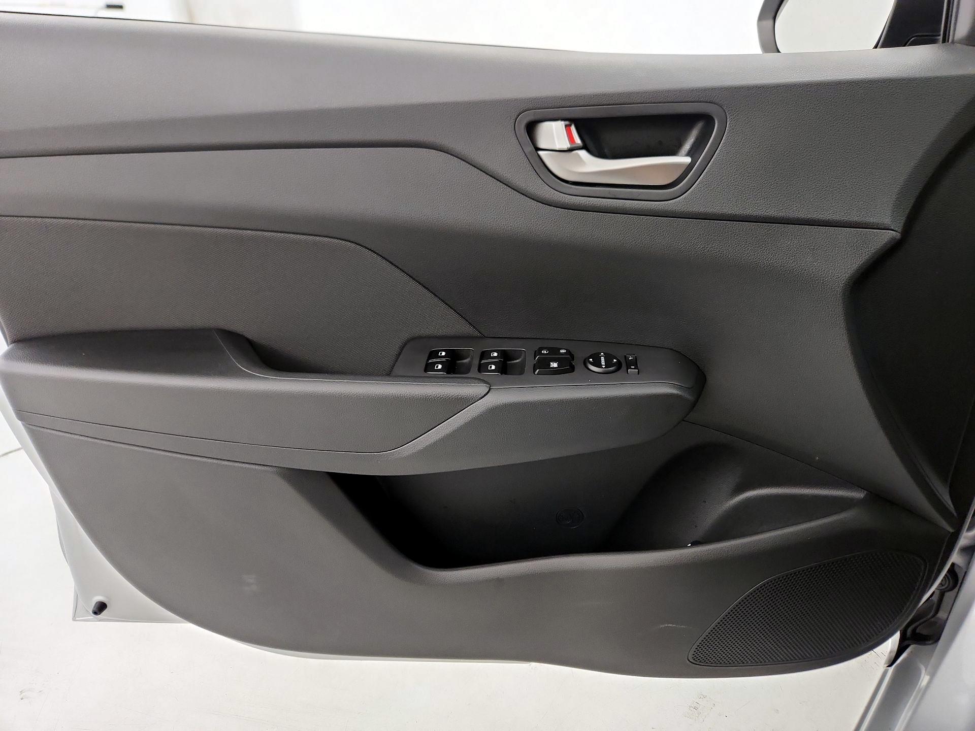 Thumbnail: 2019 Hyundai Accent - 12