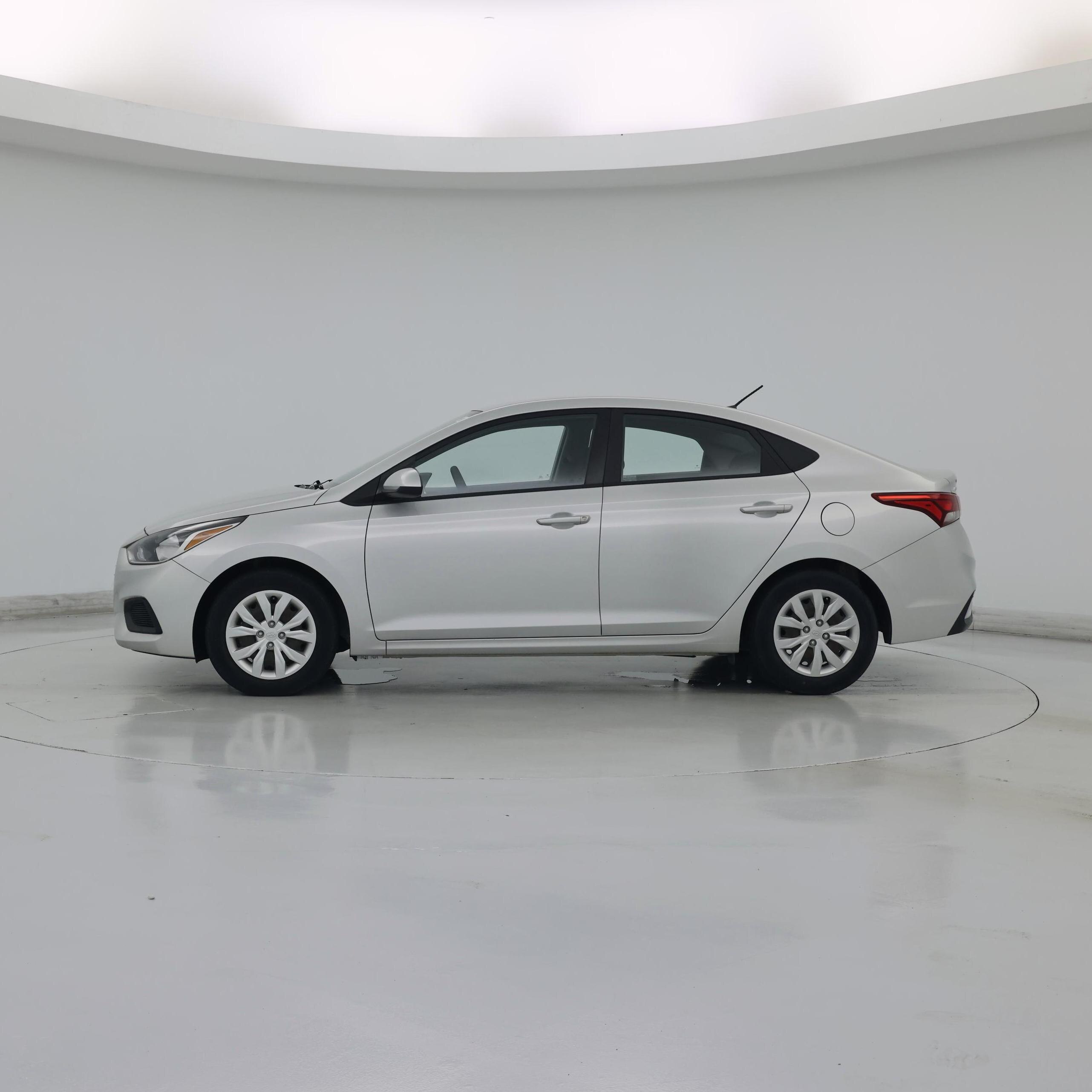 Thumbnail: 2019 Hyundai Accent - 3