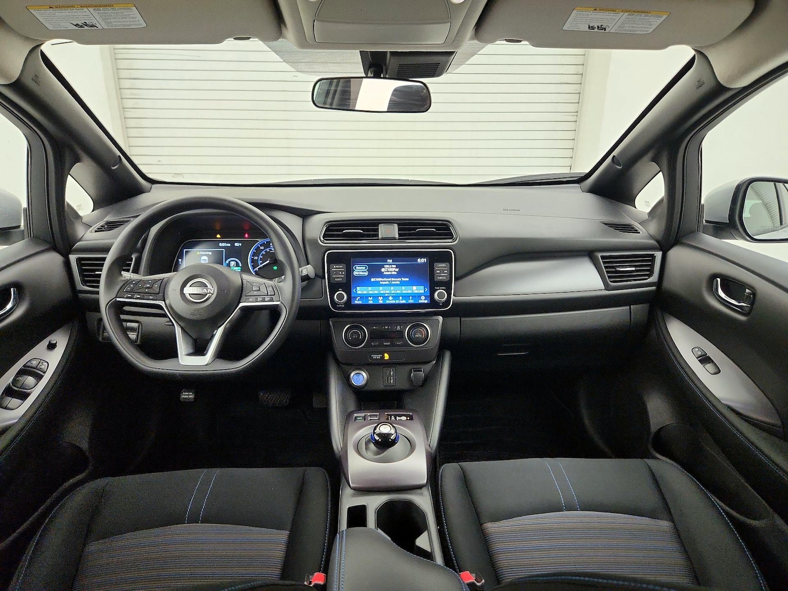 2025 Nissan Leaf S - Photo 10