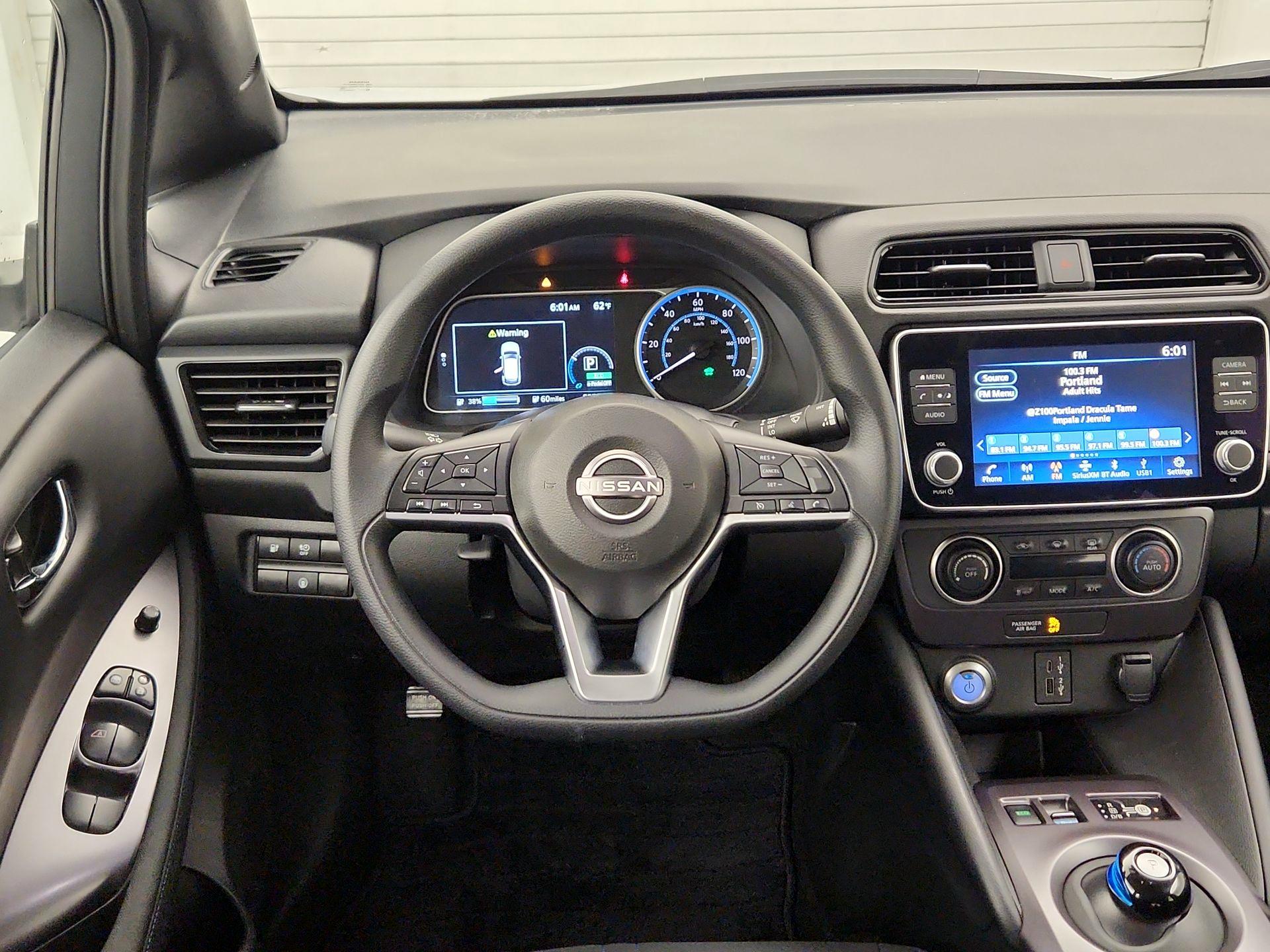 Thumbnail: 2025 Nissan Leaf - 10