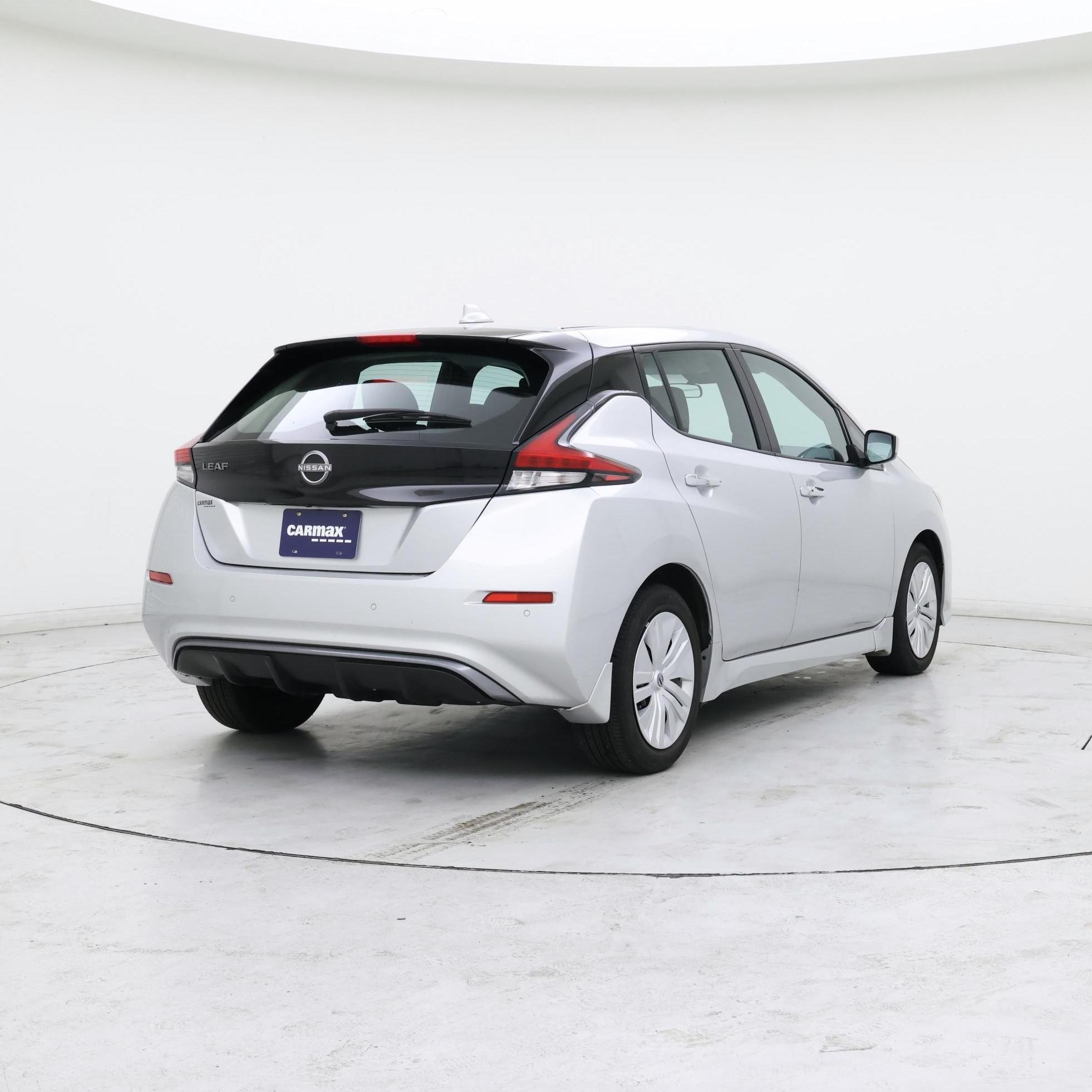 Thumbnail: 2025 Nissan Leaf - 8
