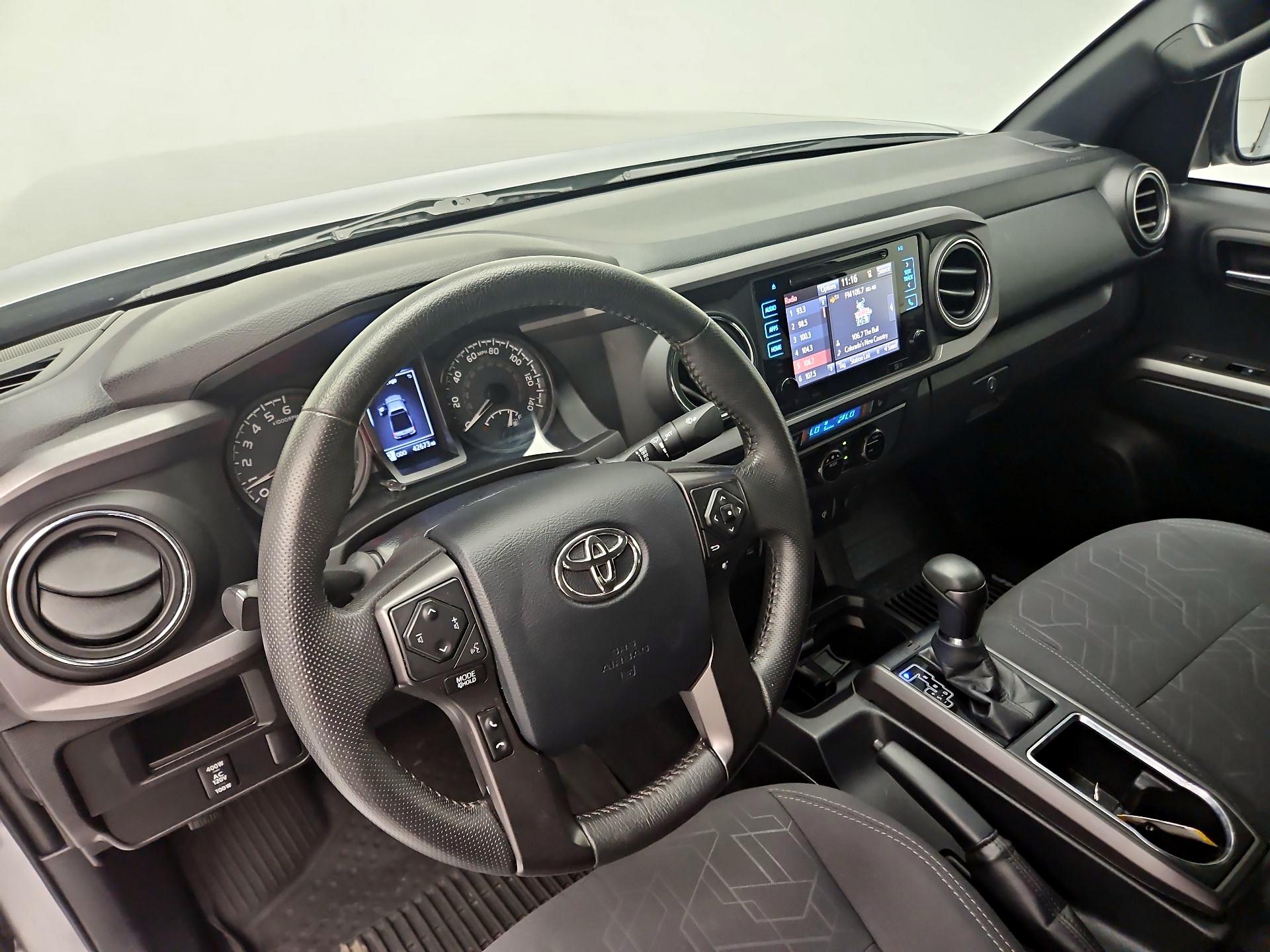 Thumbnail: 2017 Toyota Tacoma - 9