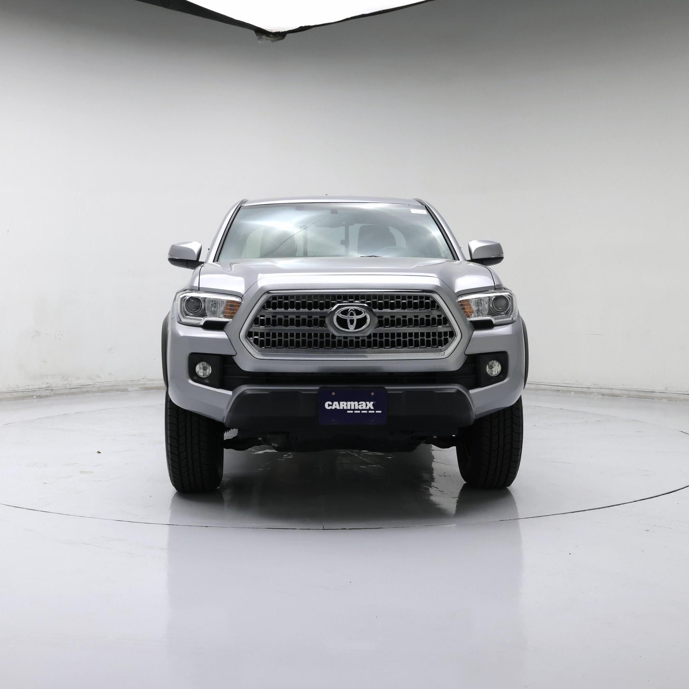 Thumbnail: 2017 Toyota Tacoma - 5