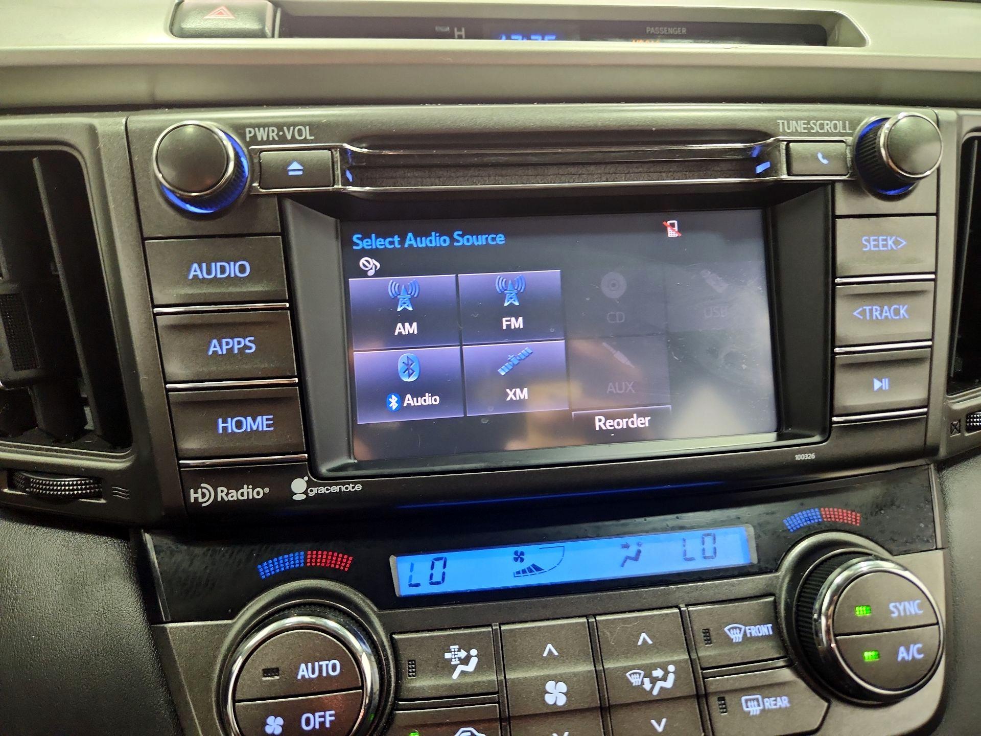 Thumbnail: 2015 Toyota RAV4 - 15
