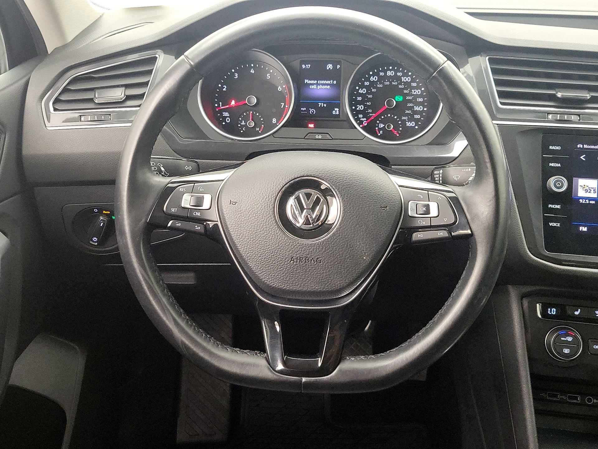 Thumbnail: 2018 Volkswagen Tiguan - 10